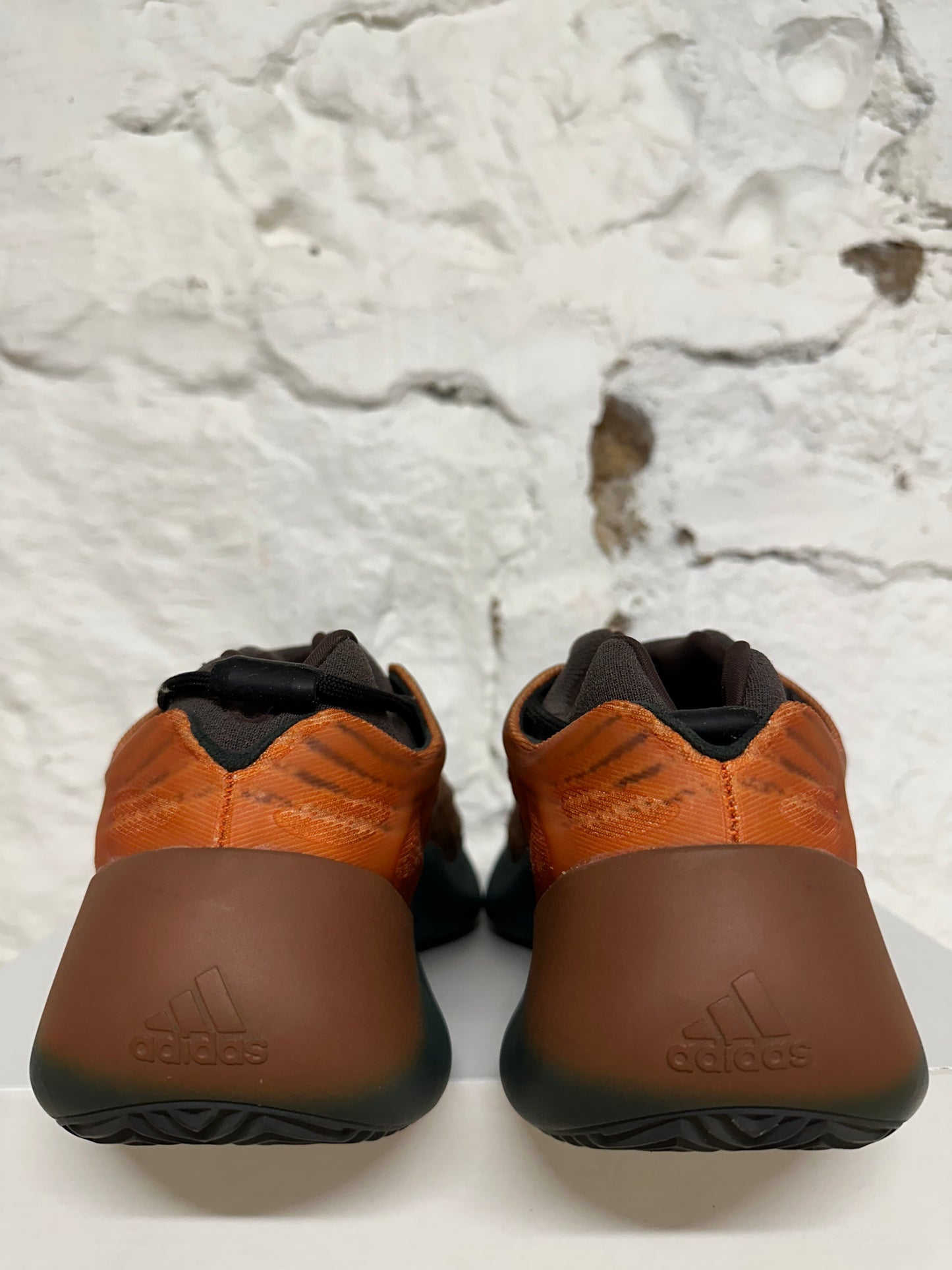 Yeezy 700 Copper Fade Sz 11.5