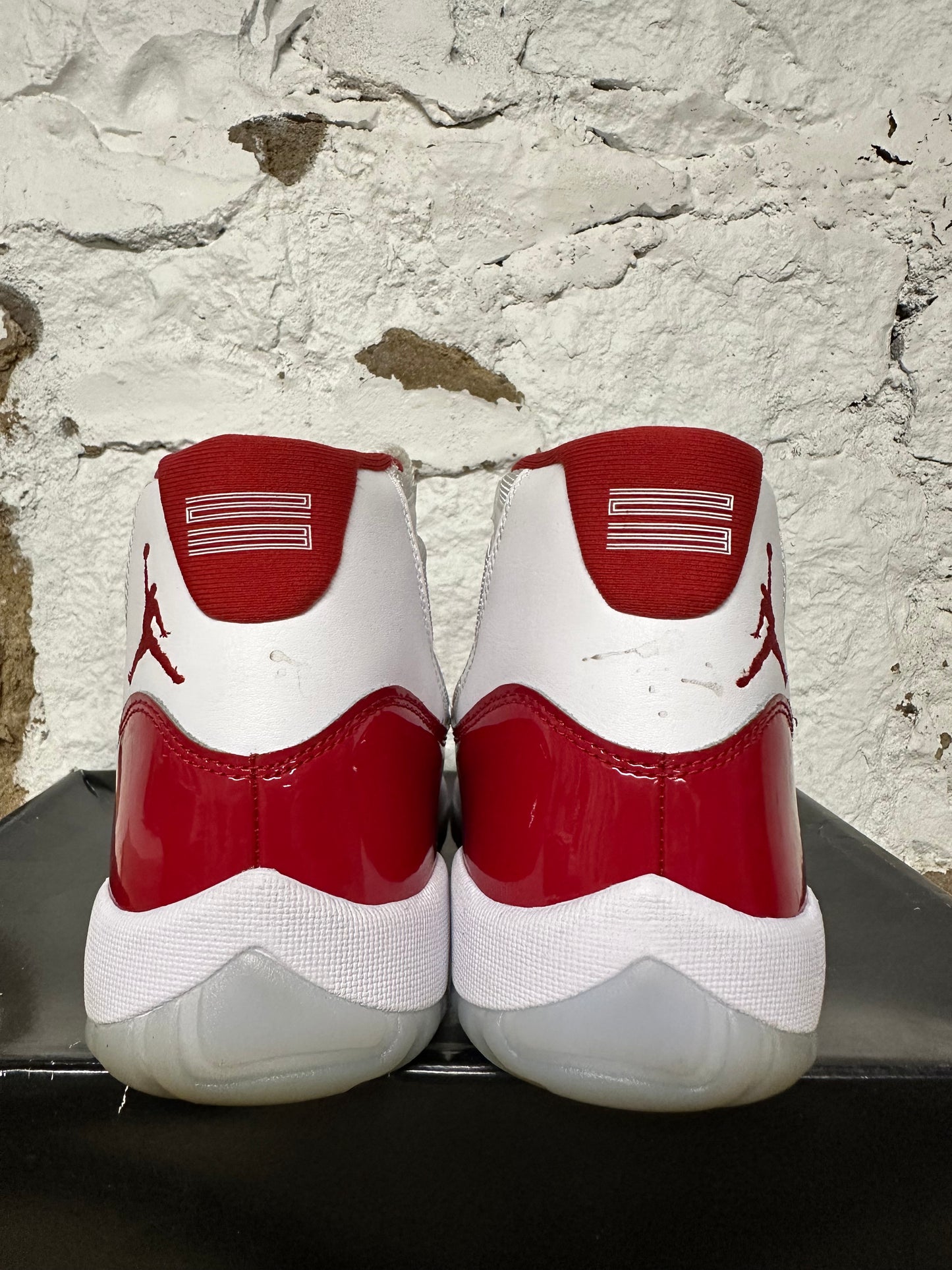 Air Jordan 11 High Cherry Sz 9.5