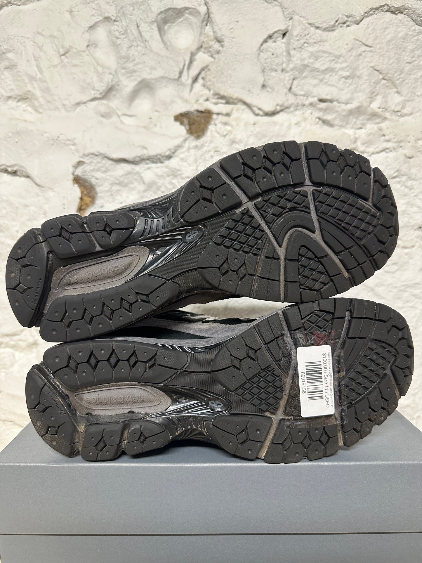 New Balance 2002R Black Dark Grey Sz 11