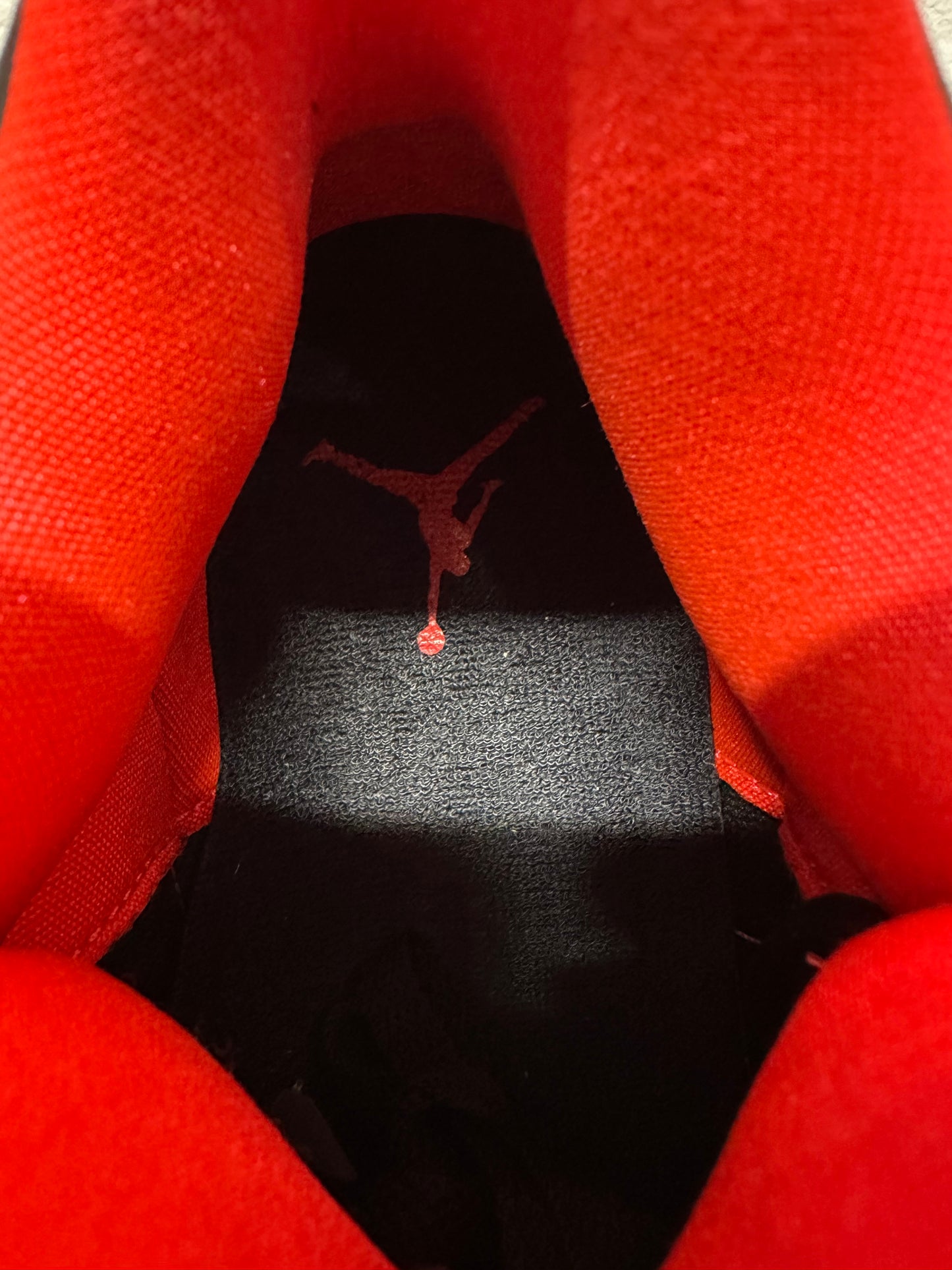 Air Jordan 3 Crimson Sz 8