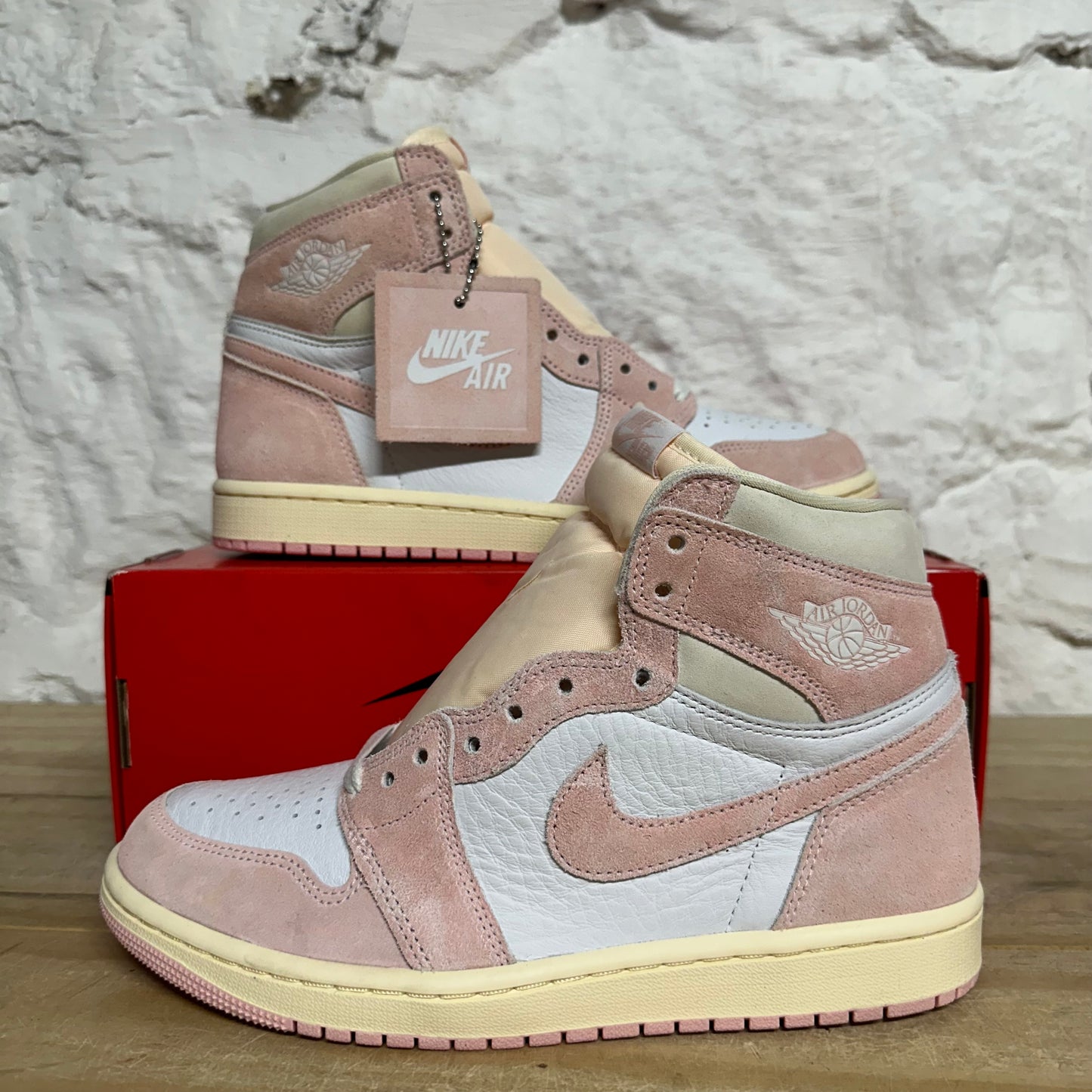 Air Jordan 1 High Washed Pink Sz 7 (8.5W) DS