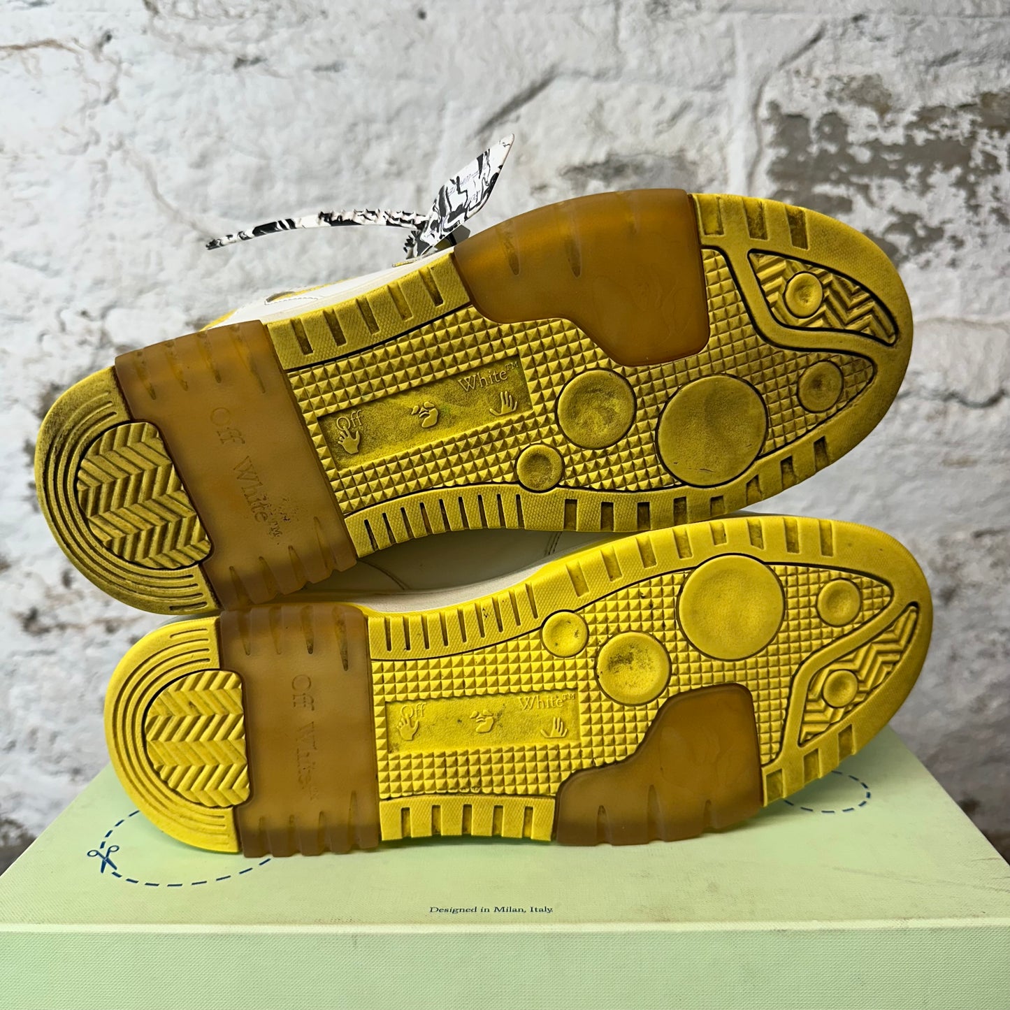 Off-White Out Of Office Yellow White Sz 10 (43)