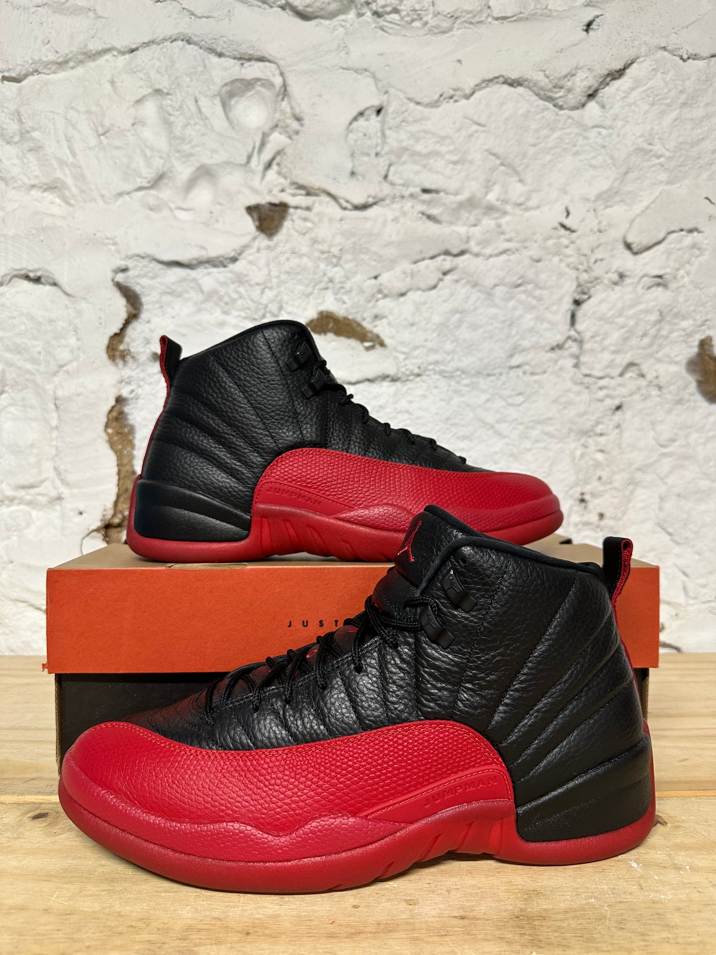 Air Jordan 12 Flu Game Sz 11.5