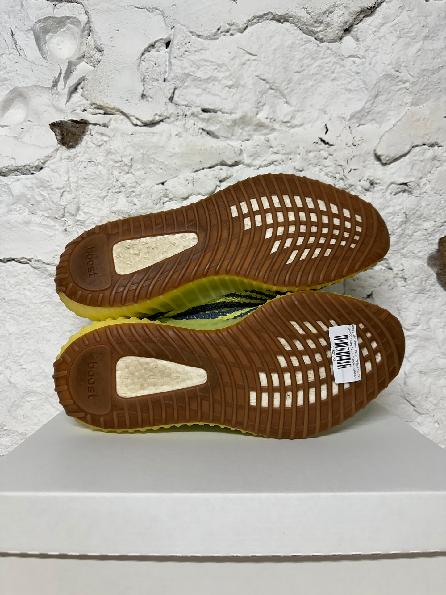 Yeezy 350 V2 Frozen Yellow Sz 12