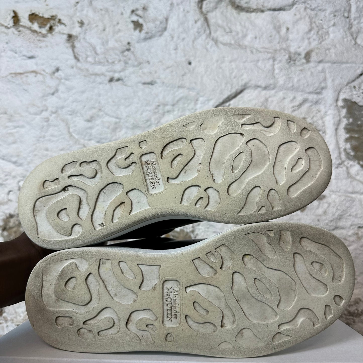 Alexander Mcqueen Black White Sole Sneaker Sz 7 (40) (No Laces)