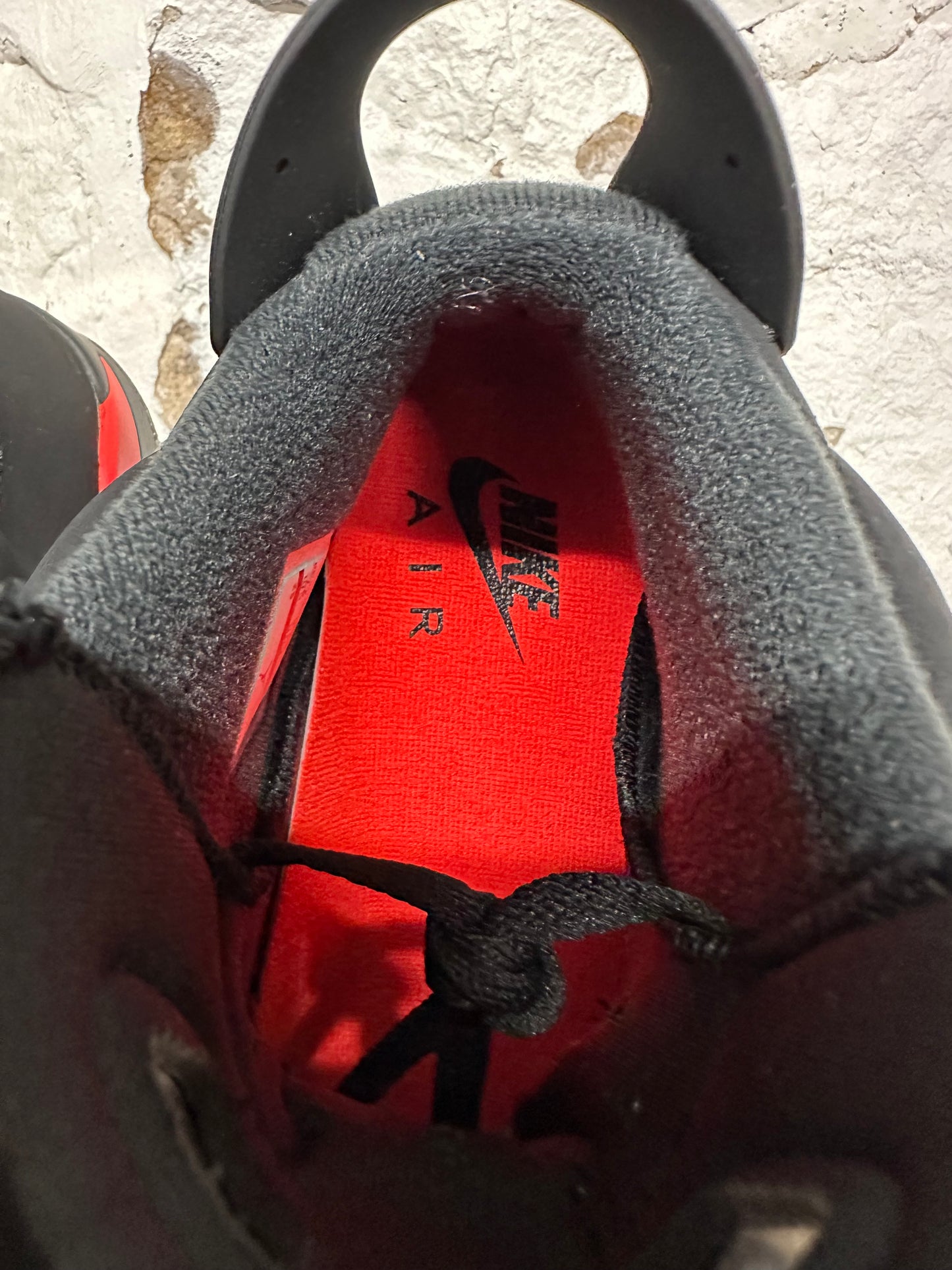 Air Jordan 6 Infrared Black (2019) Sz 9