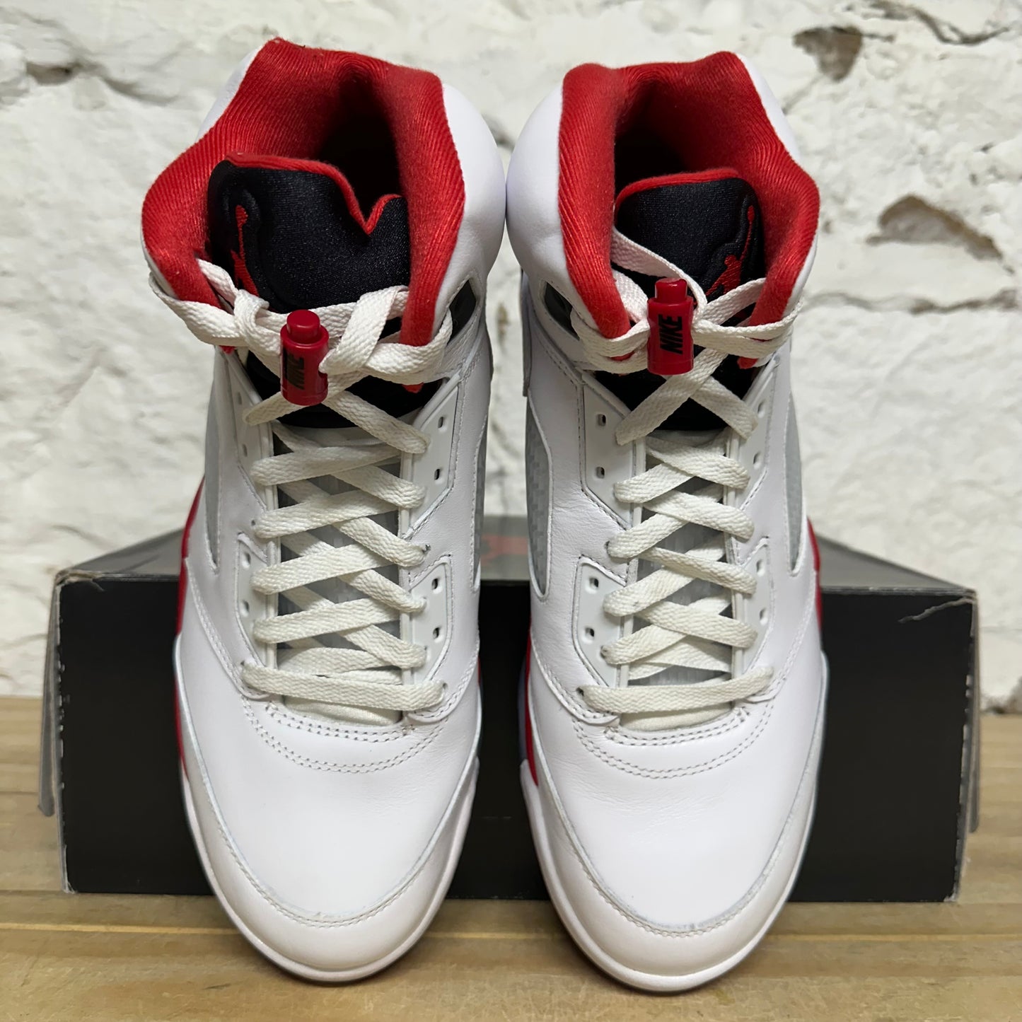 Air Jordan 5 Fire Red Black Tongue (2025) Sz 11
