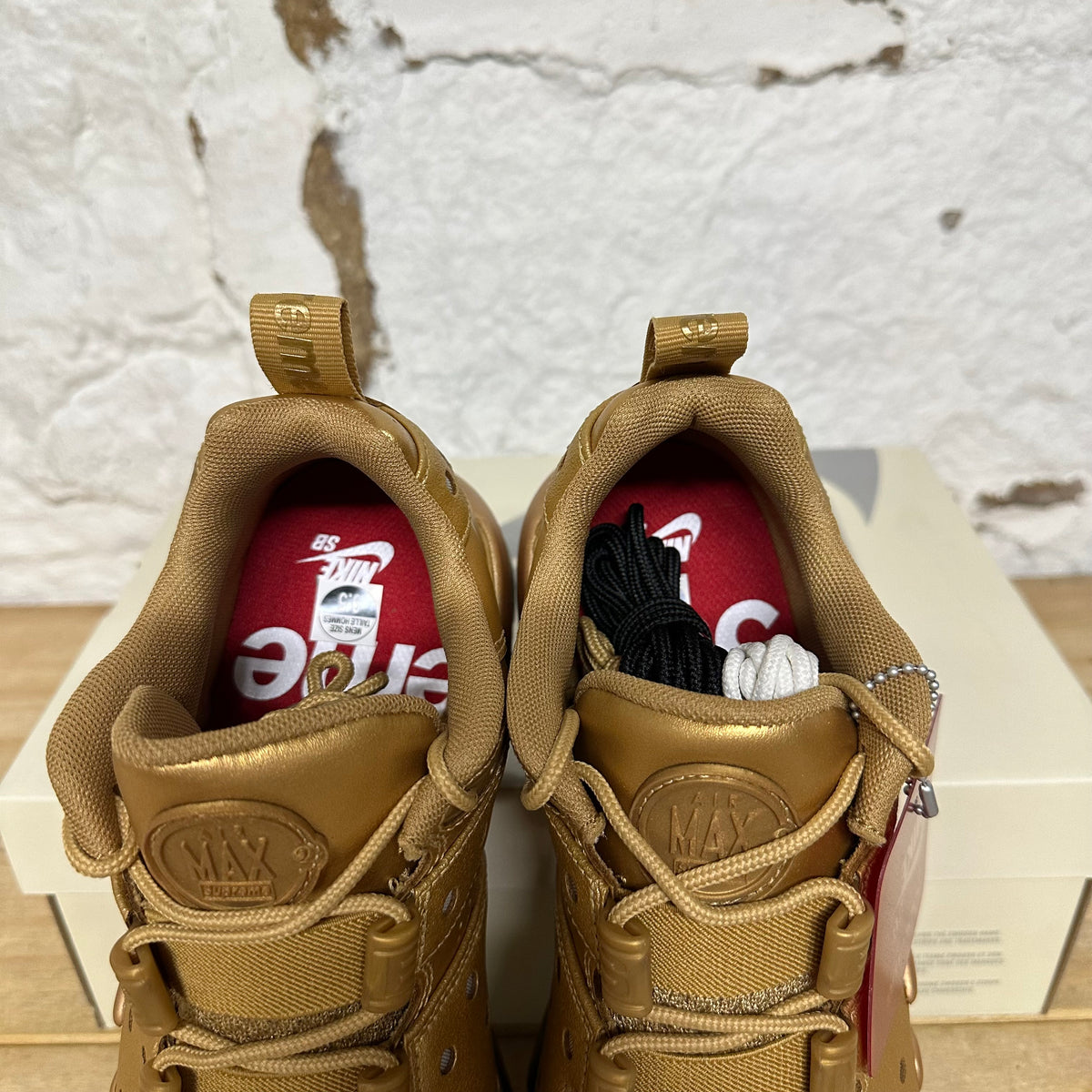 Nike Supreme SB Air Max 2 CB 94 Low Metallic Gold Sz 9.5 DS