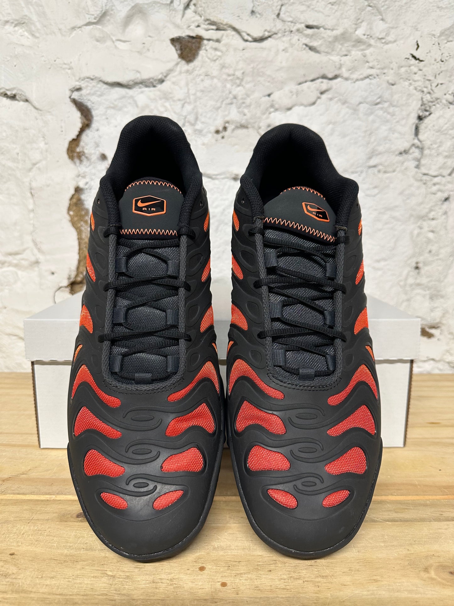 Nike Air Max Plus Drift Black Dragon Red Sz 13 DS