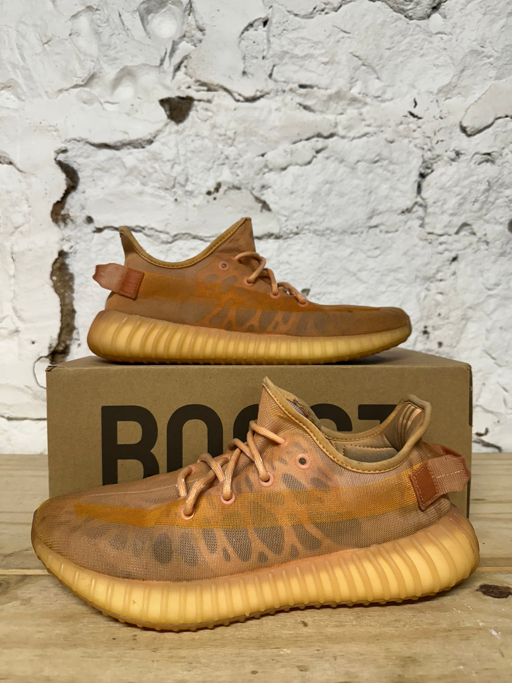Yeezy 350 V2 Mono Clay Sz 9.5