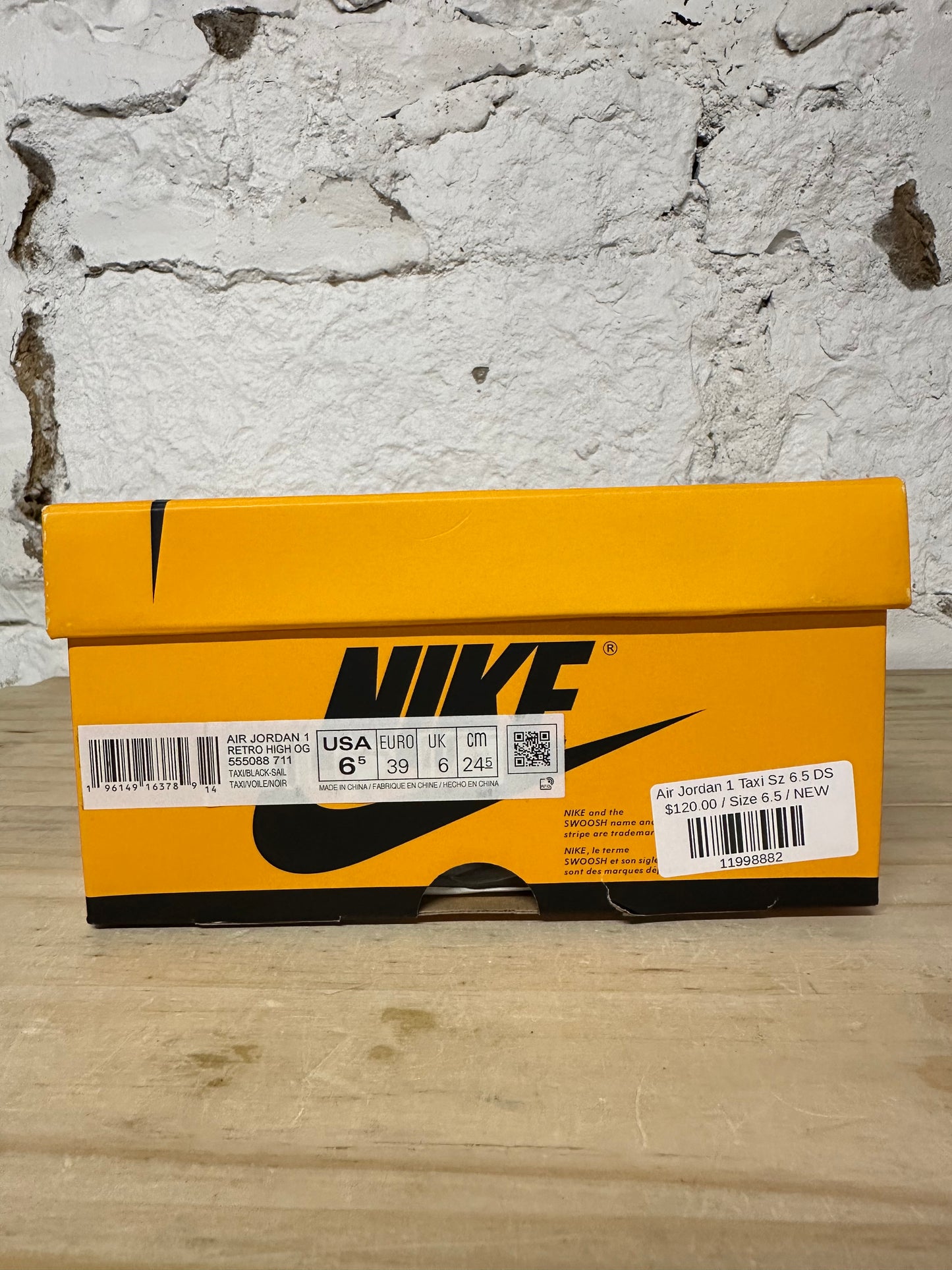 Air Jordan 1 High Taxi Sz 6.5 DS