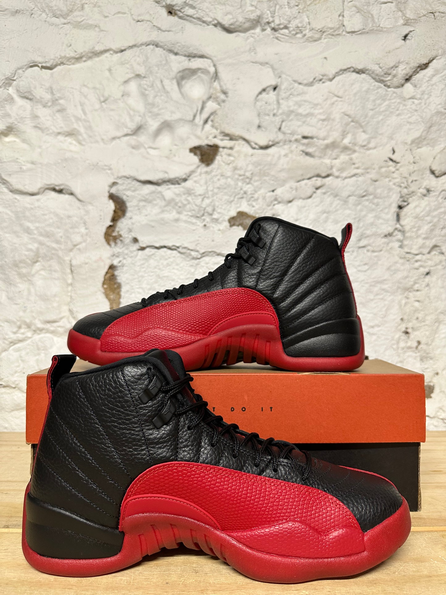 Air Jordan 12 Flu Game Sz 10.5 DS
