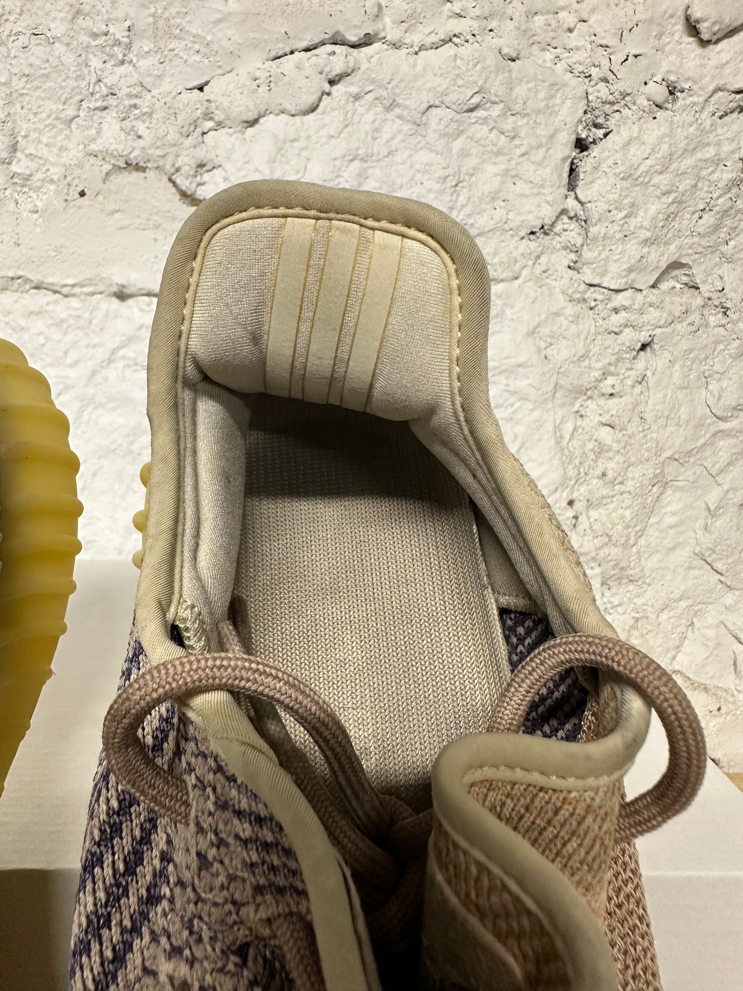 Yeezy 350 V2 Ash Pearl Sz 10