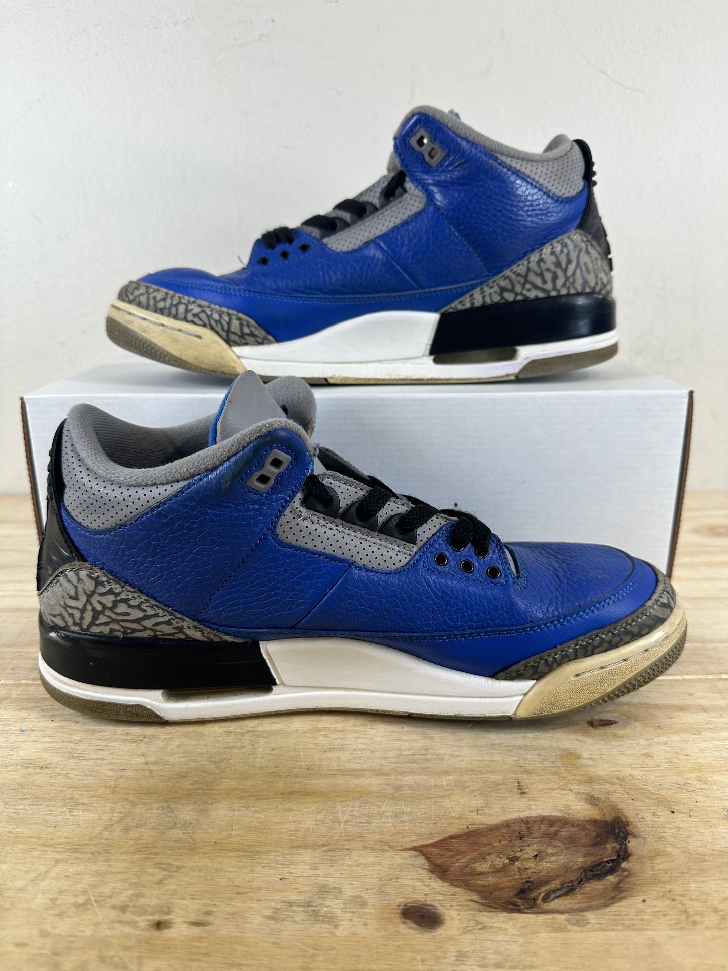 Air Jordan 3 Varsity Royal Sz 10