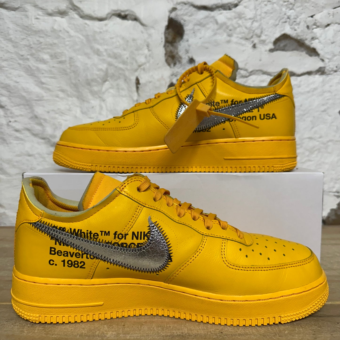 Nike Air Force 1 Low Off-White ICA University Gold Sz 10