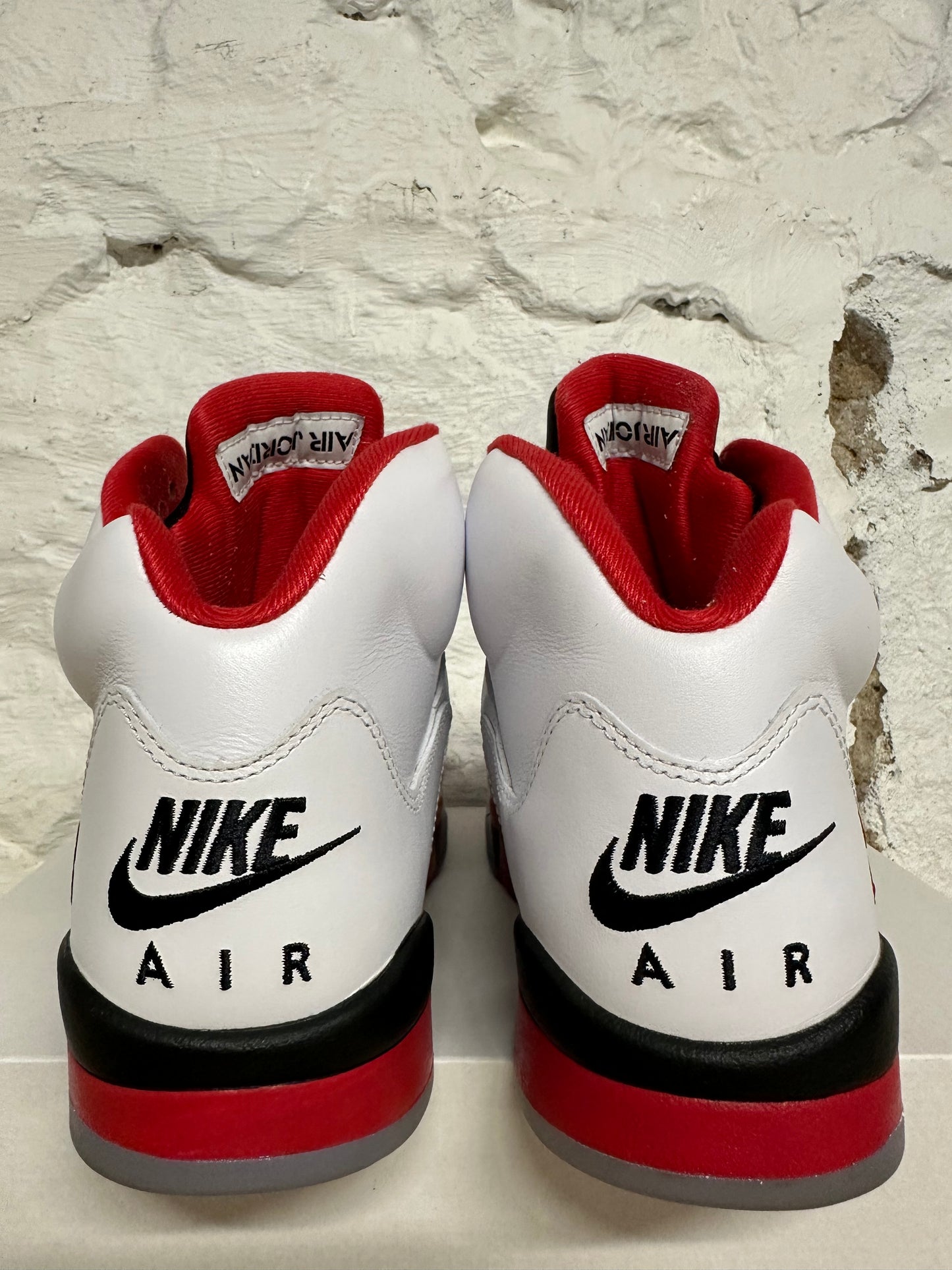 Air Jordan 5 Fire Red Black Tongue (2025) Sz 10