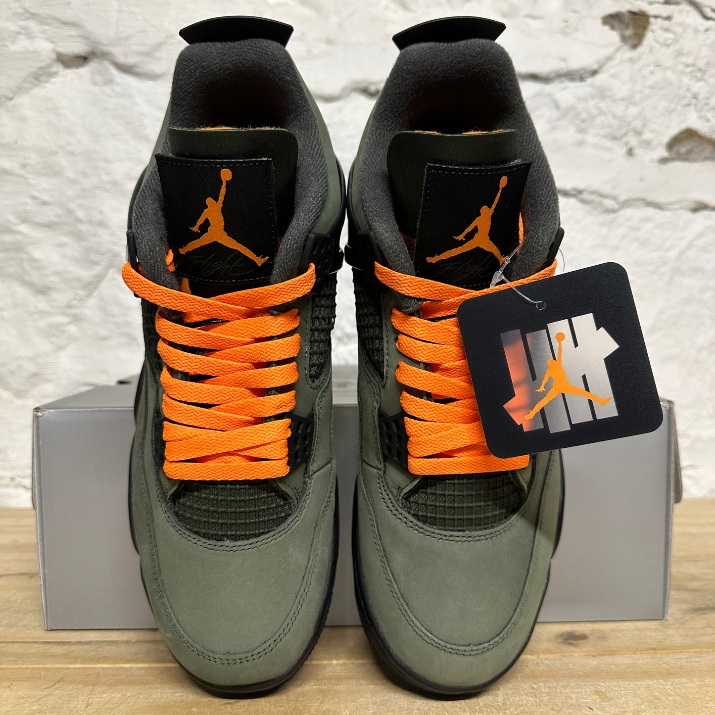 Air Jordan 4 Undefeated Sz 9.5 DS