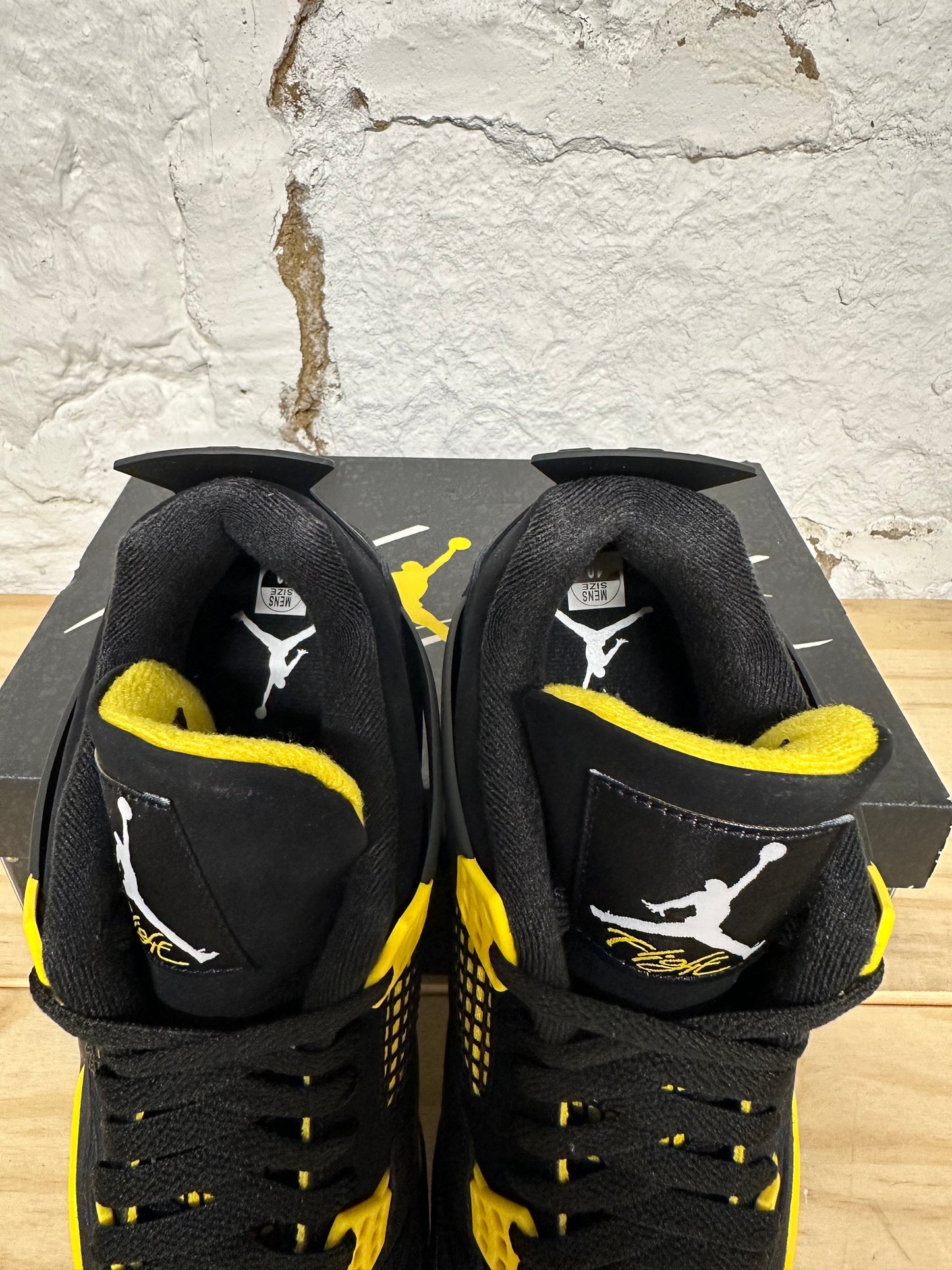 Air Jordan 4 Thunder Sz 10 DS