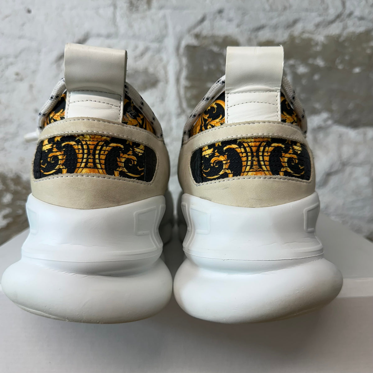Versace Chain Reaction Cream White Sneaker Sz 7 (40)
