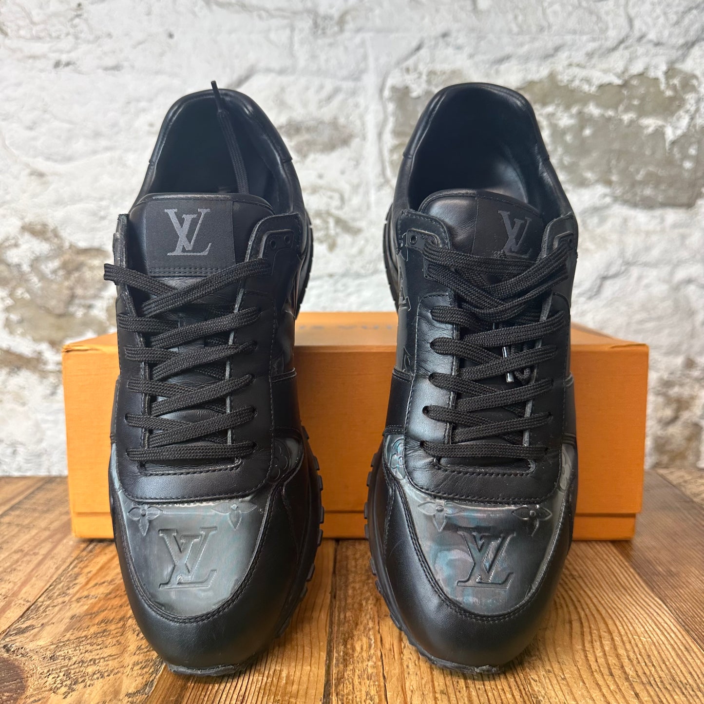 Louis Vuitton Triple Black Monogram Runaway Sneaker Sz 9.5 (8LV)