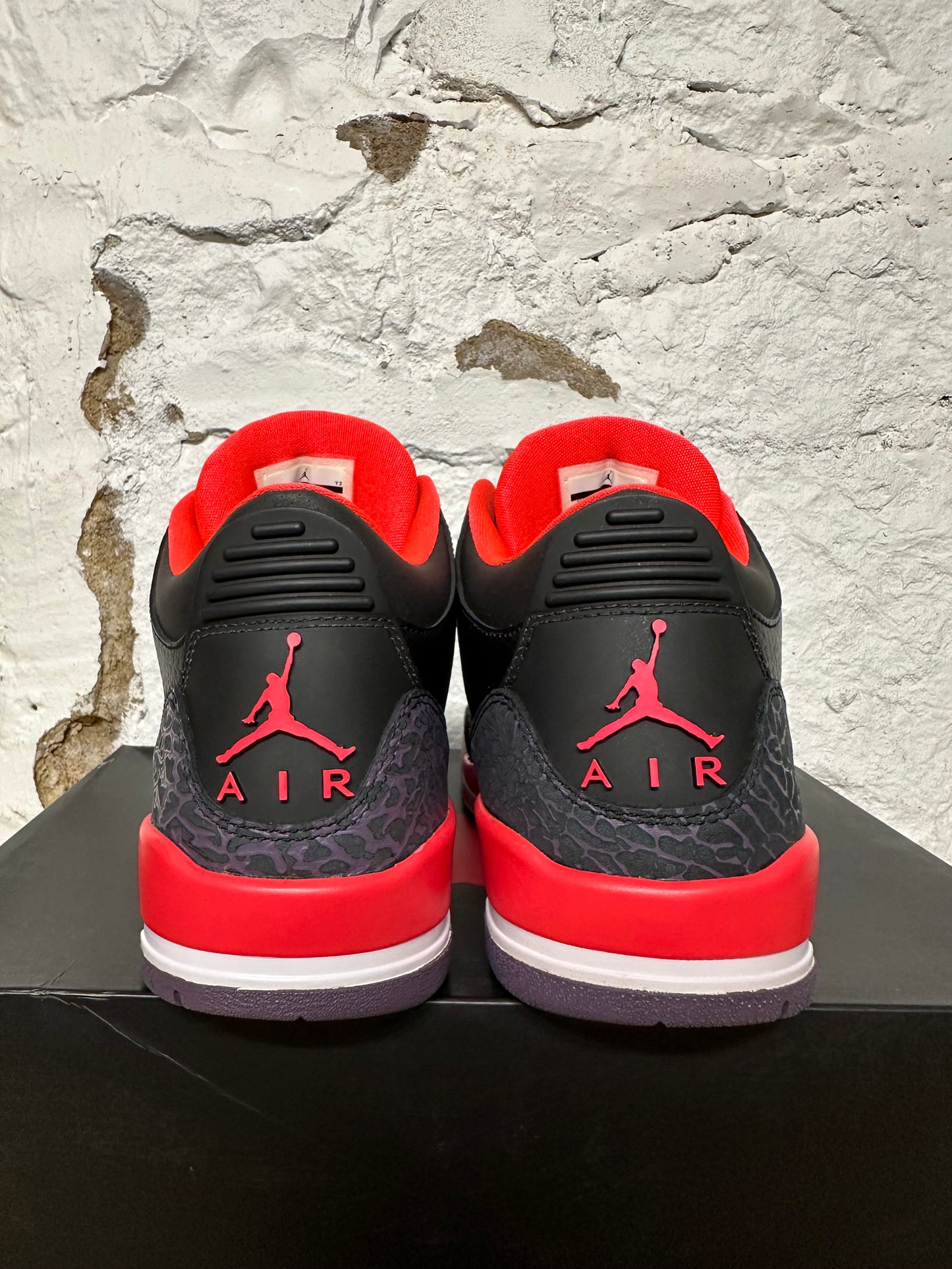 Air Jordan 3 Crimson Sz 8