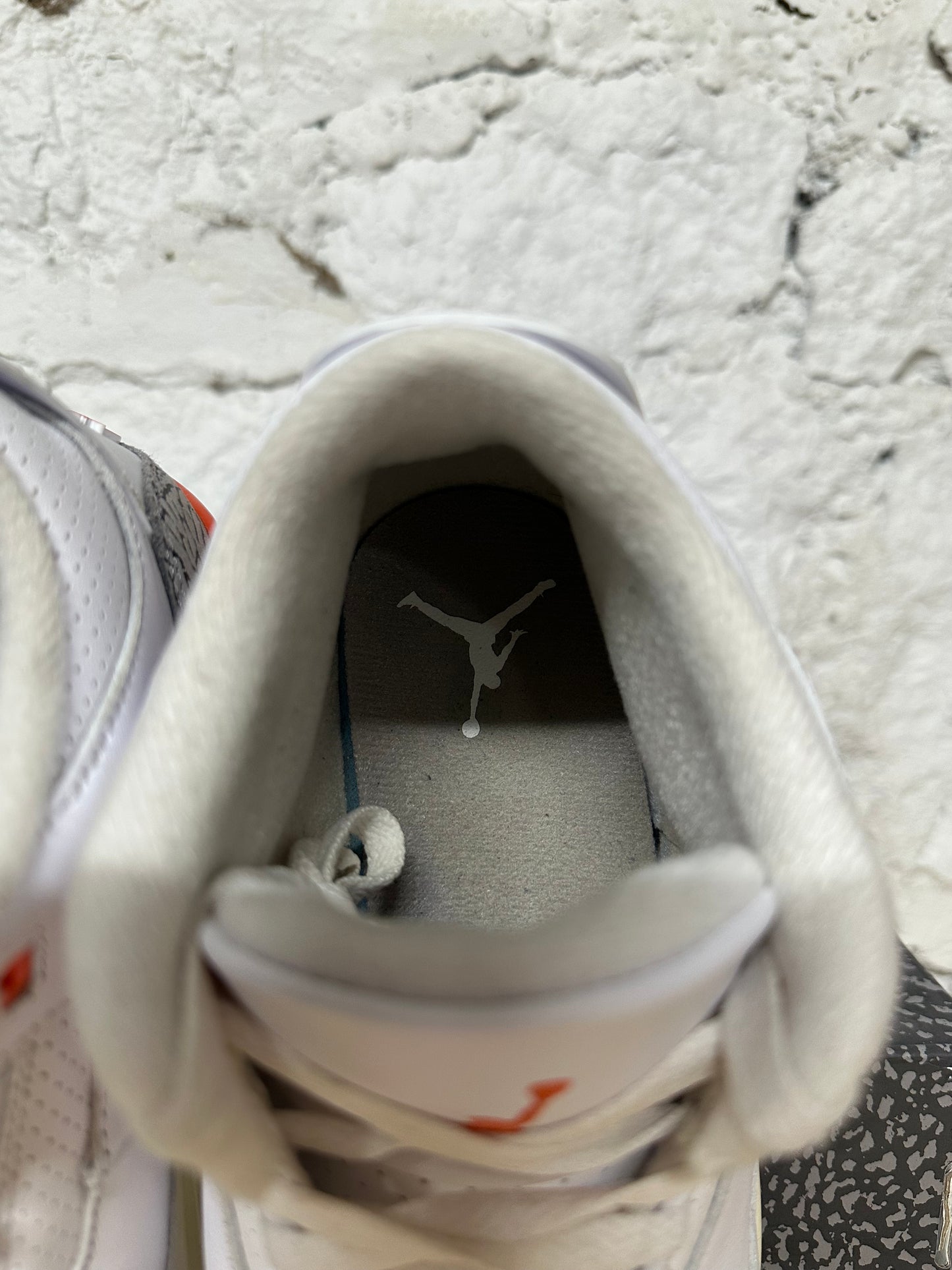 Air Jordan 3 Georgia Peach Sz 6.5 (8W)