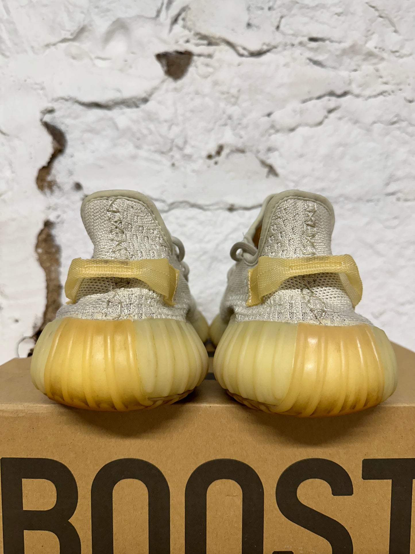 Yeezy 350 V2 Light Sz 9