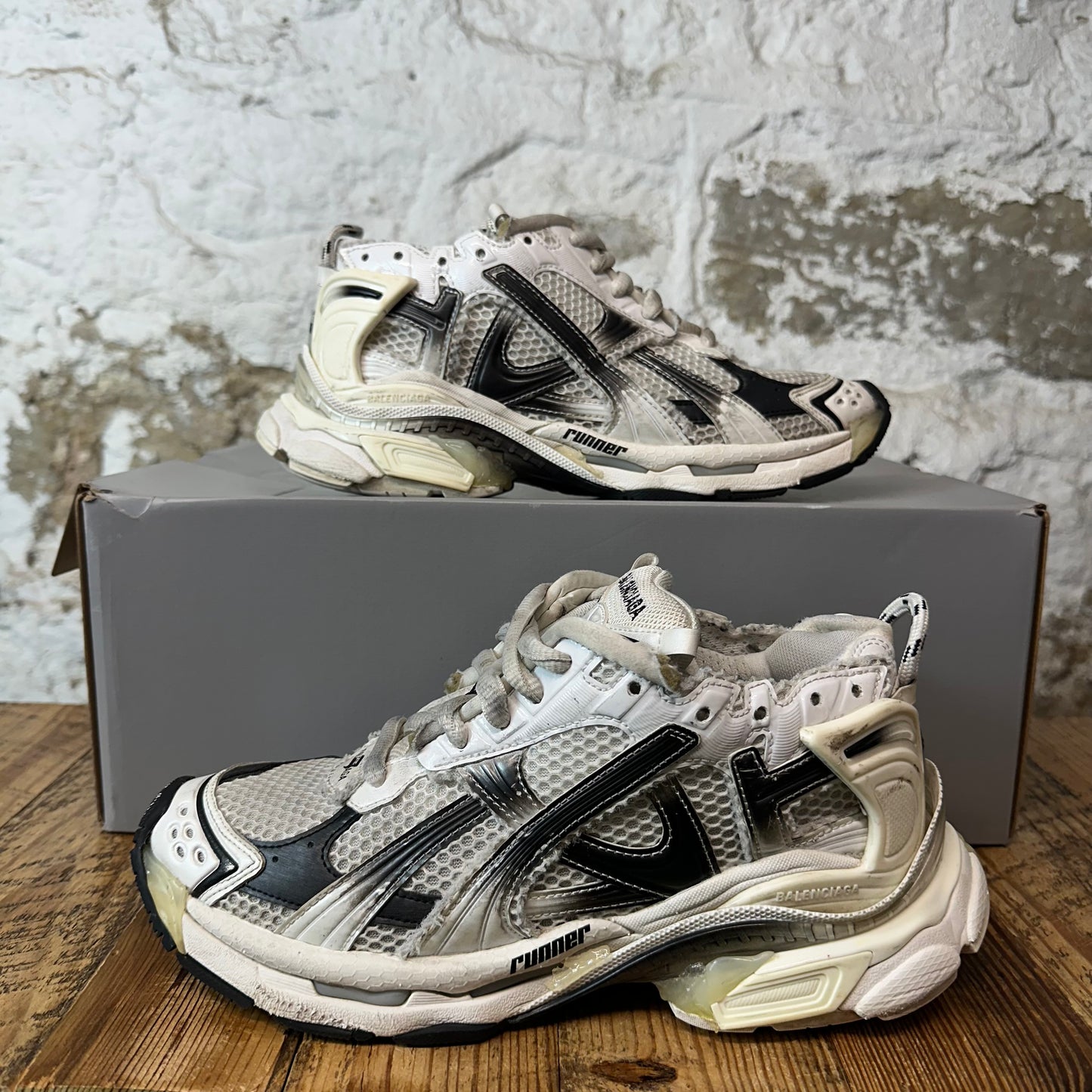 Balenciaga Runner Black White Gradient Sneaker Sz 6.5 (39)