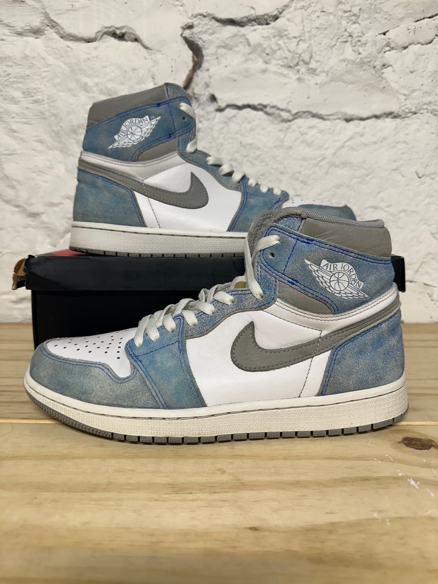 Air Jordan 1 High Hyper Royal Smoke Grey Sz 9.5