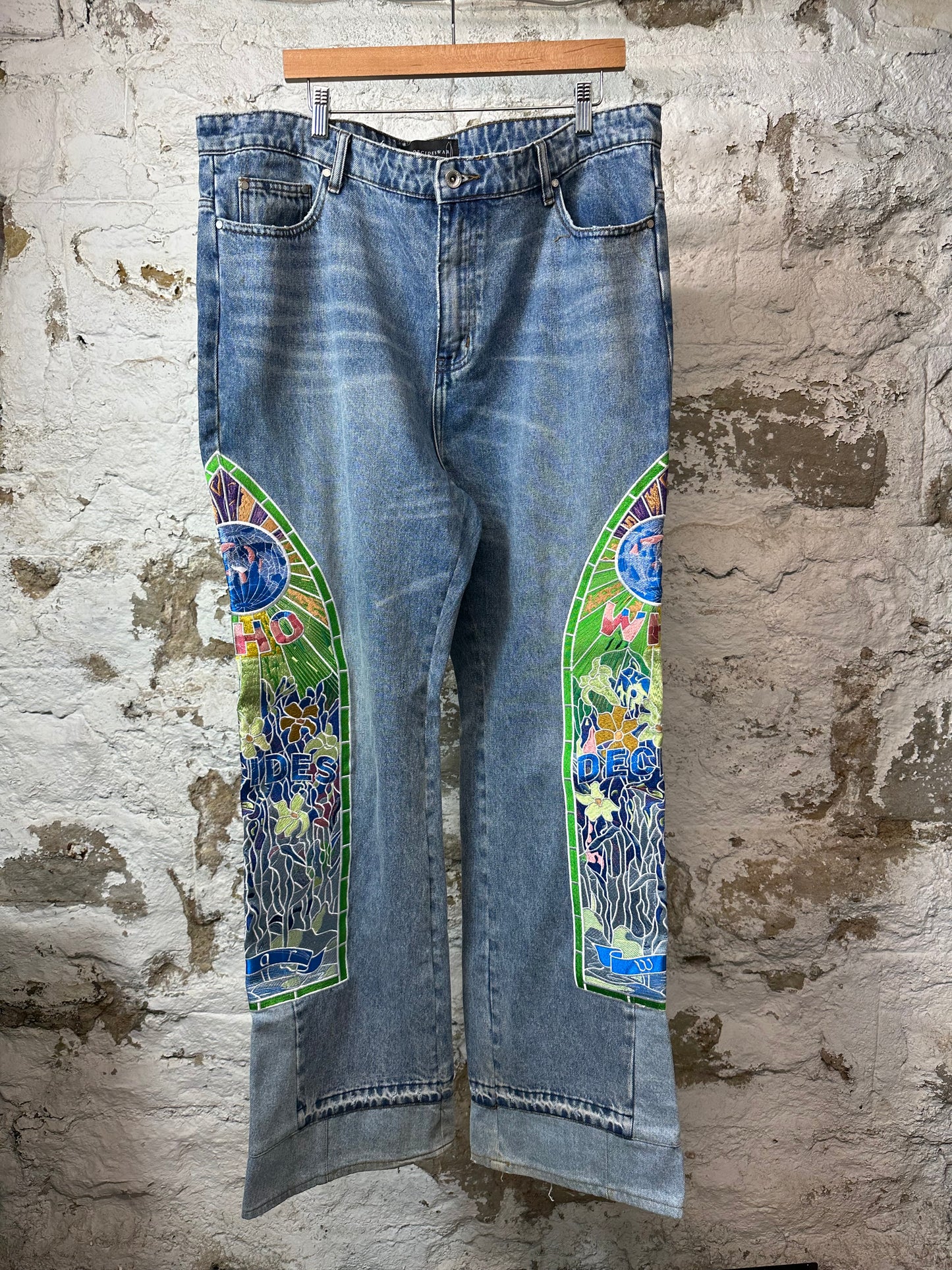 Who Decides War Stained Glass Patch Blue Denim Jeans Sz 40