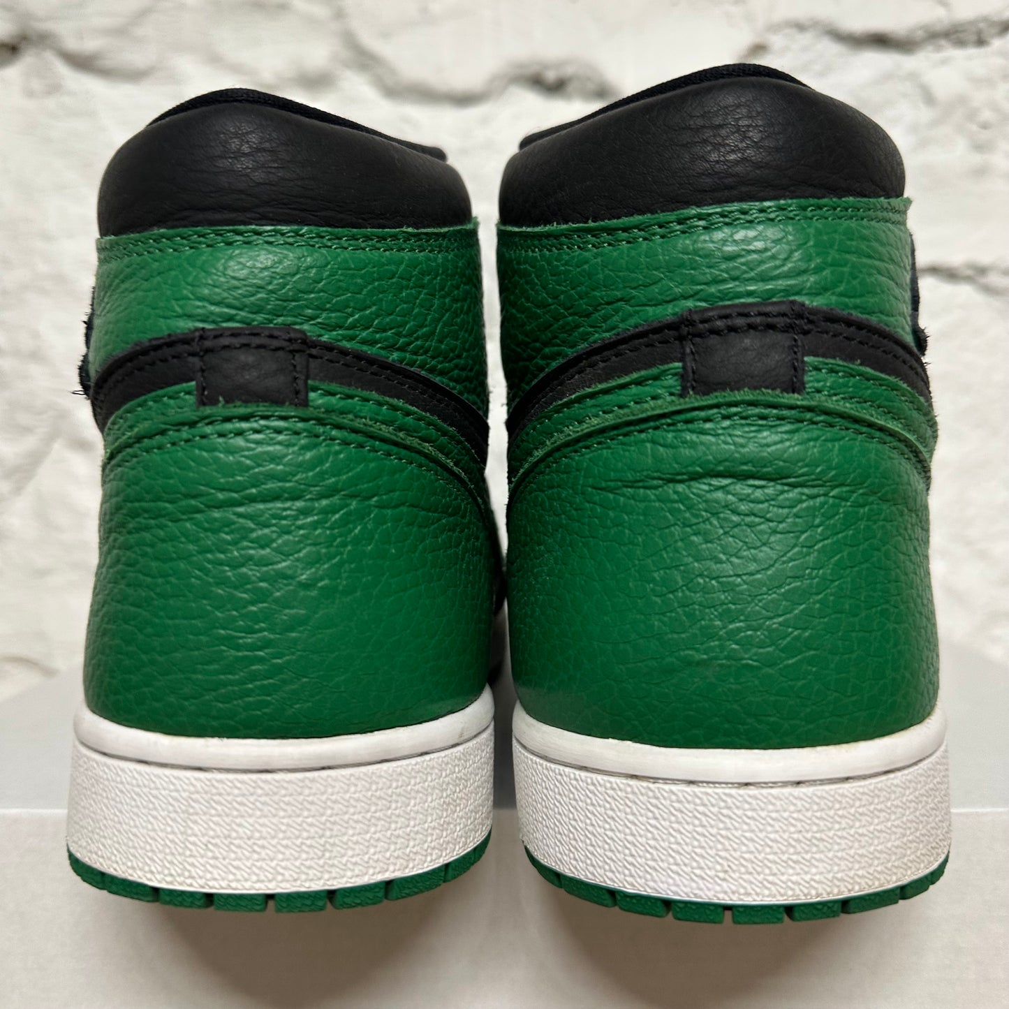 Air Jordan 1 High Pine Green Black Sz 11