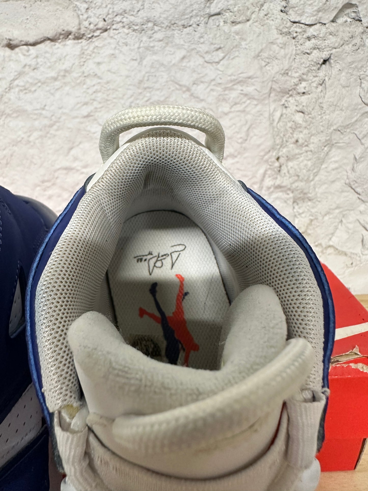 Nike Air More Uptempo Knicks Sz 4.5Y