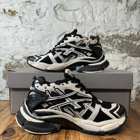 Balenciaga Runner Black White Sneaker Sz 6.5 (39)