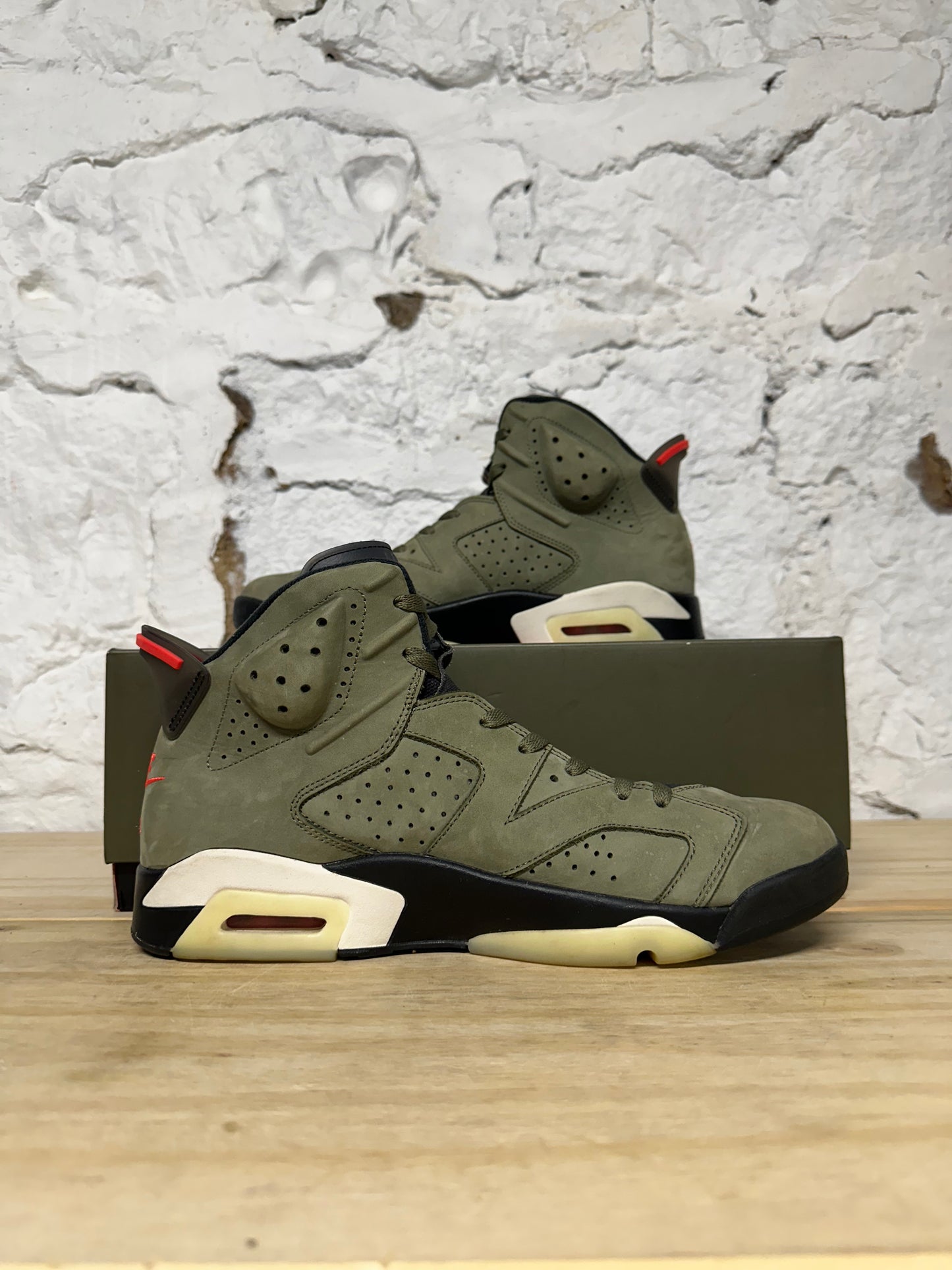 Air Jordan 6 Travis Scott Olive Sz 11.5