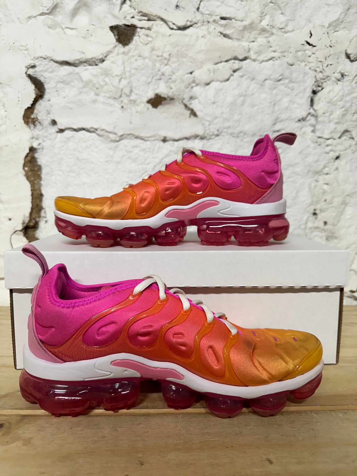Nike Vapormax Plus Summer Sunset Sz 6.5 (8W)