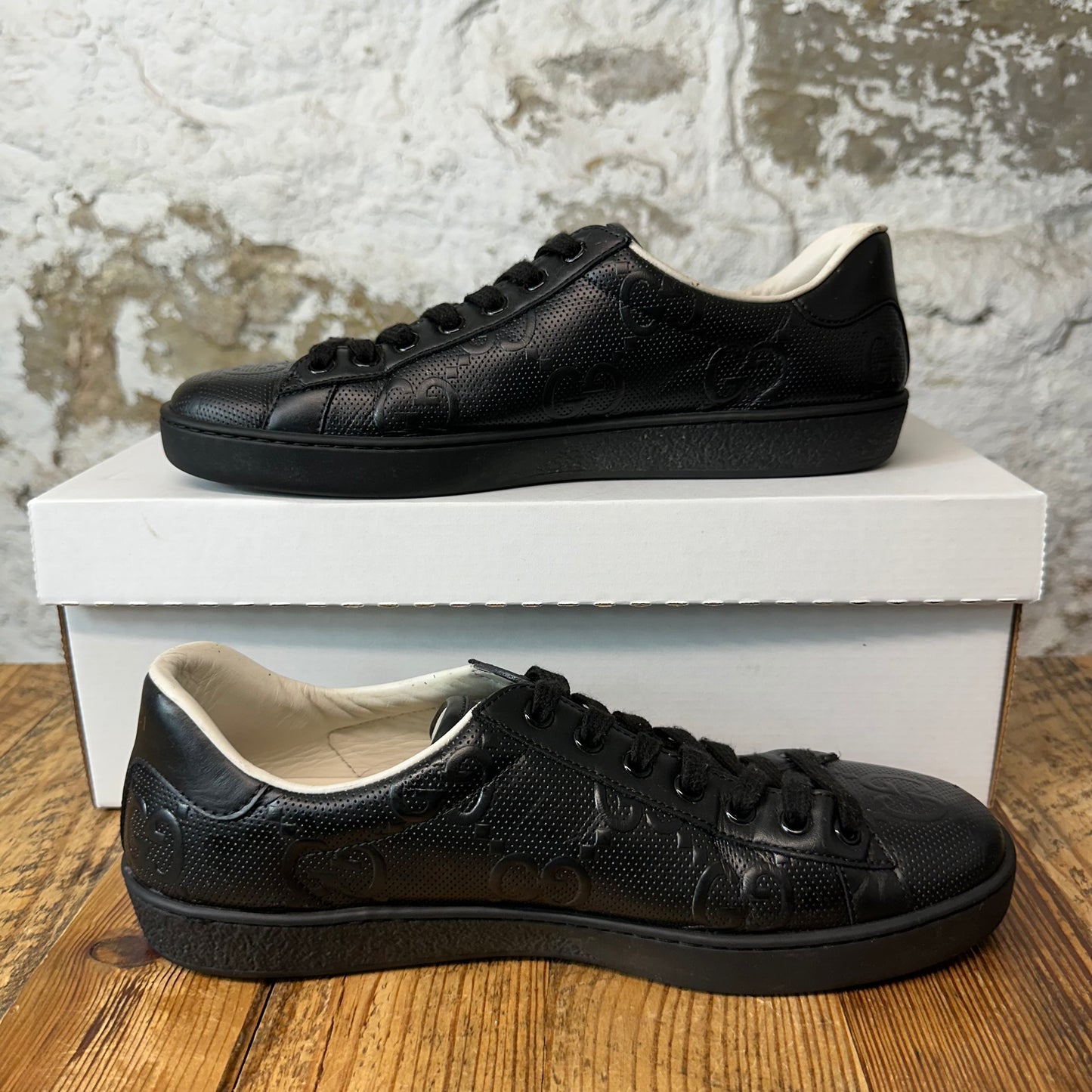 Gucci Black GG Embossed Ace Sneaker Sz 7