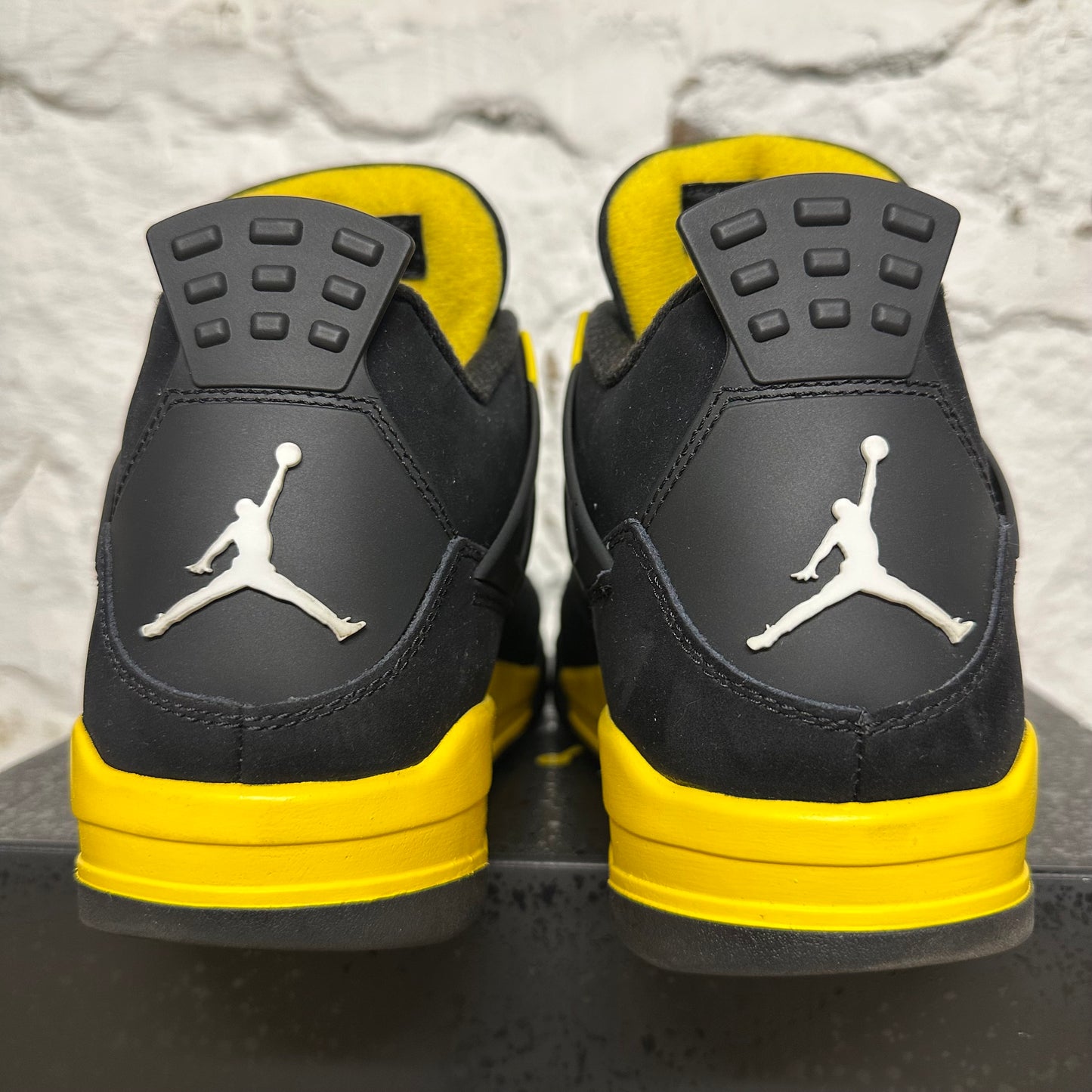 Air Jordan 4 Thunder Sz 11