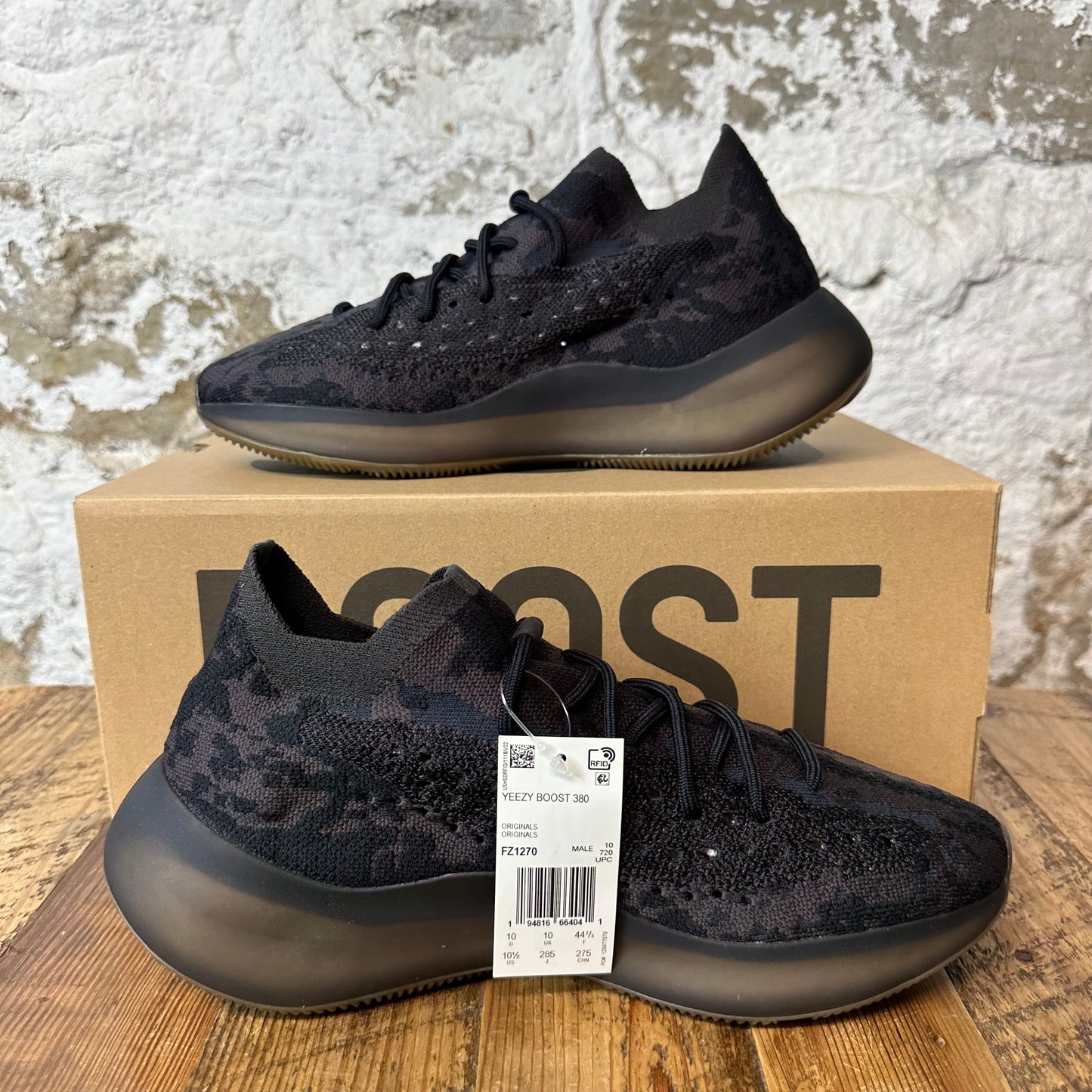 Yeezy 380 Onyx Sz 10.5 DS