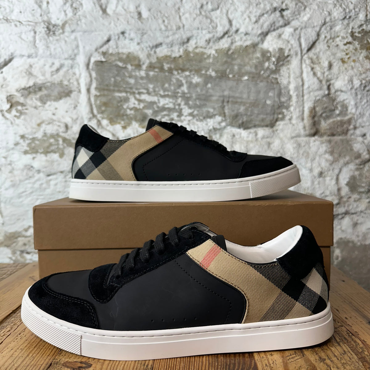 Burberry Reeth Plaid Black Sneaker Sz 10.5 (43.5)