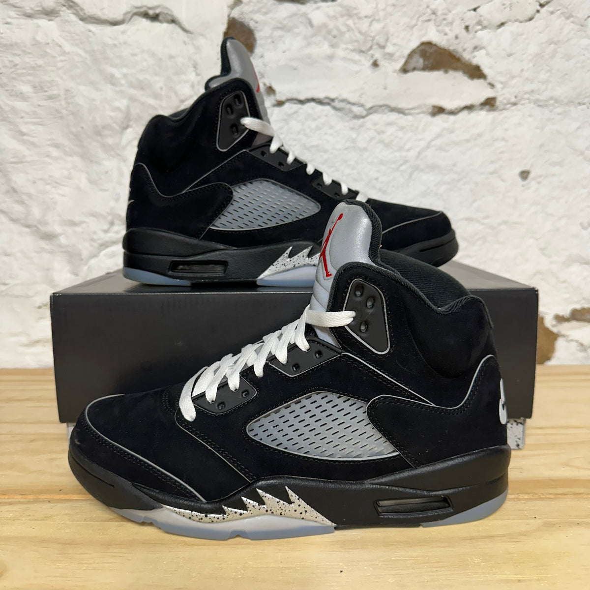 Air Jordan 5 Black Metallic Reimagined Sz 7.5