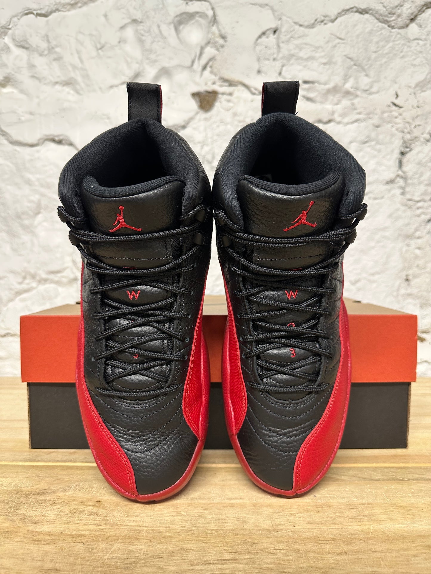 Air Jordan 12 Flu Game Sz 9.5