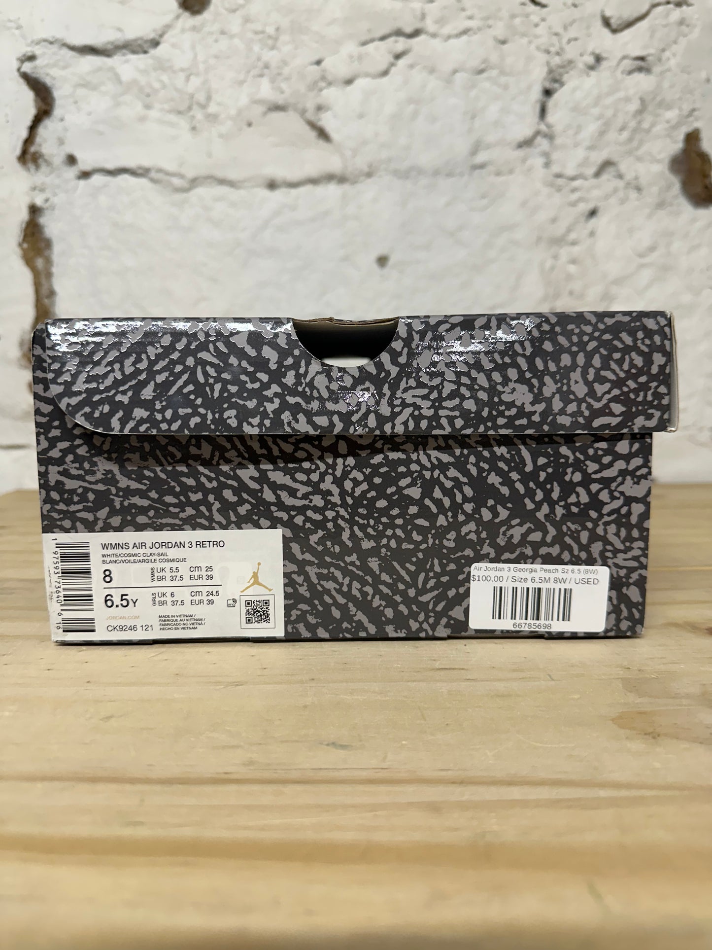 Air Jordan 3 Georgia Peach Sz 6.5 (8W)