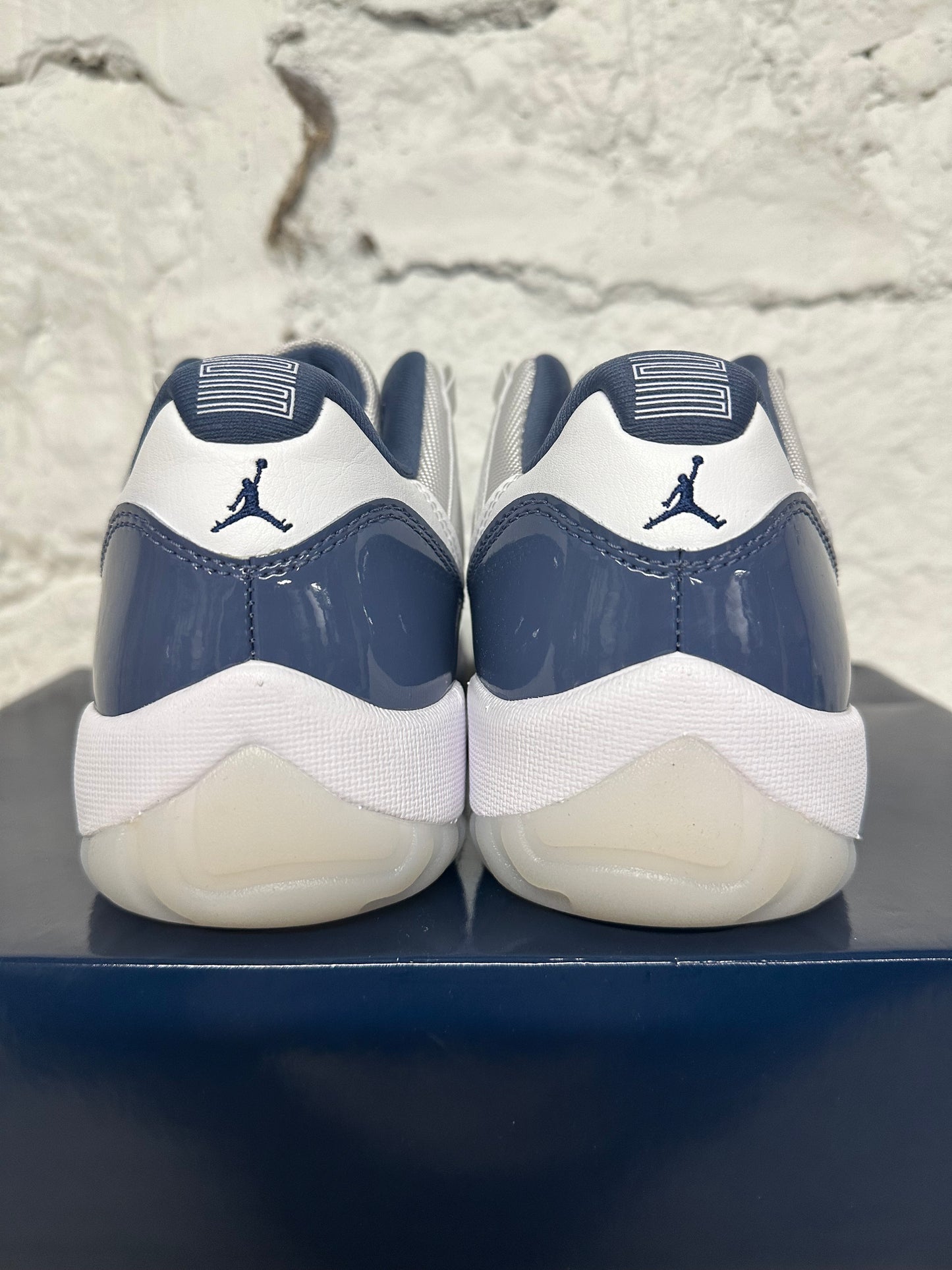 Air Jordan 11 Low Diffused Blue Sz 9 DS