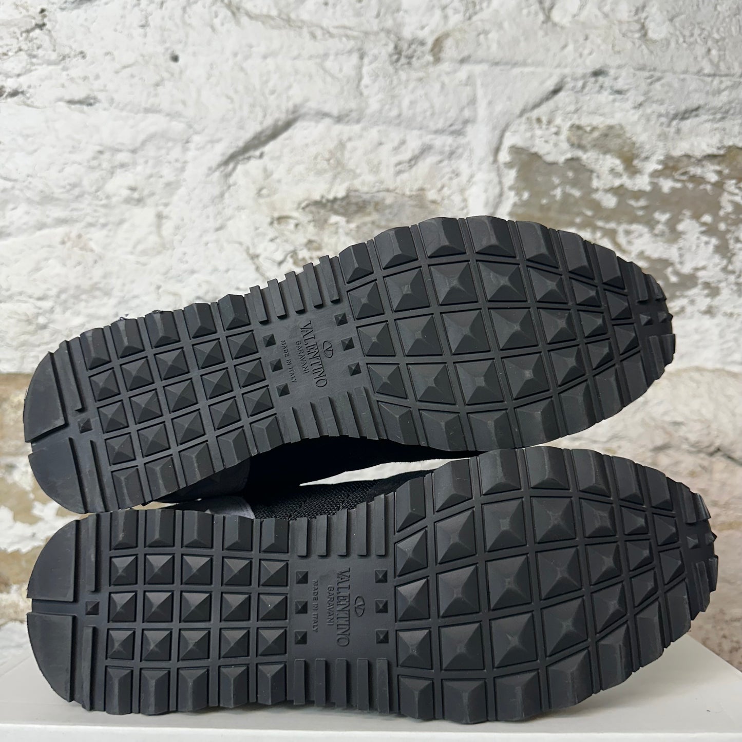 Valentino Black Gray Rock Runner Sneaker Sz 9 (42) No Box