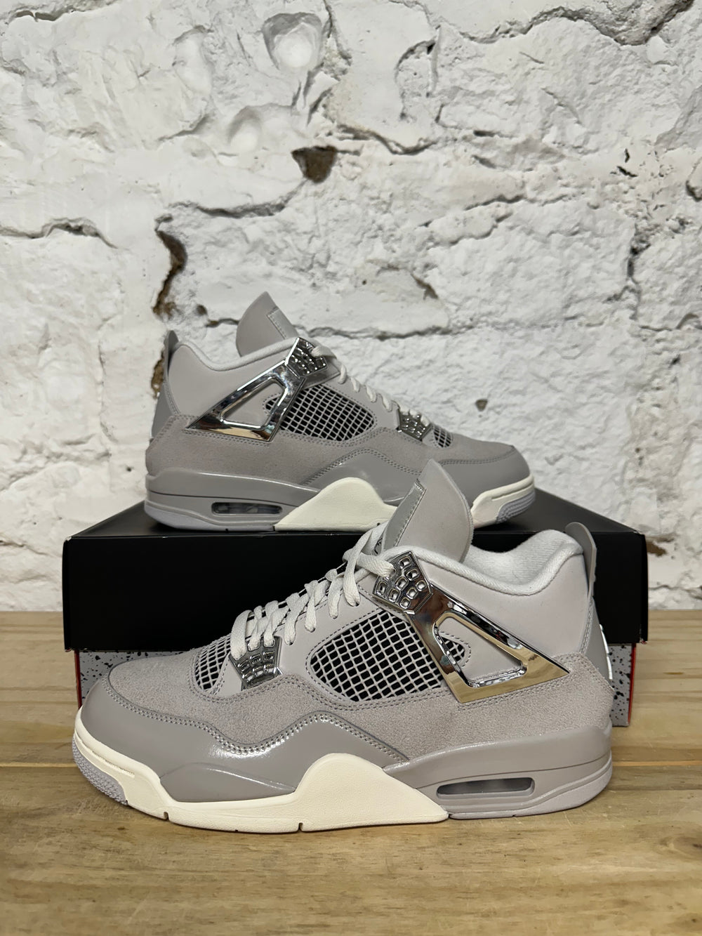 Air Jordan 4 Frozen Moments Sz 10 (11.5W) DS