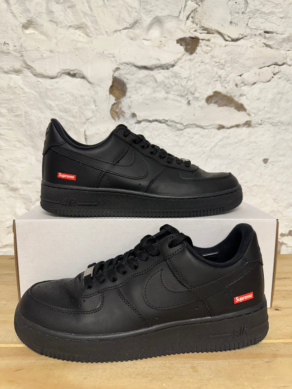 Nike Air Force 1 Low Supreme Black Sz 10