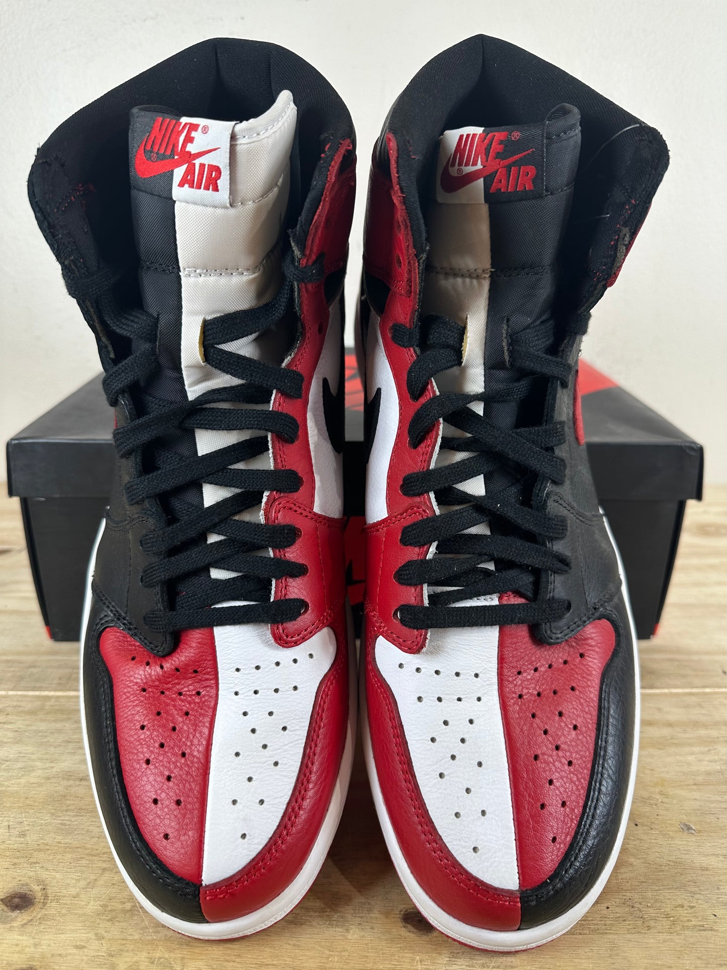 Air Jordan 1 High Homage to Home Sz 14 DS