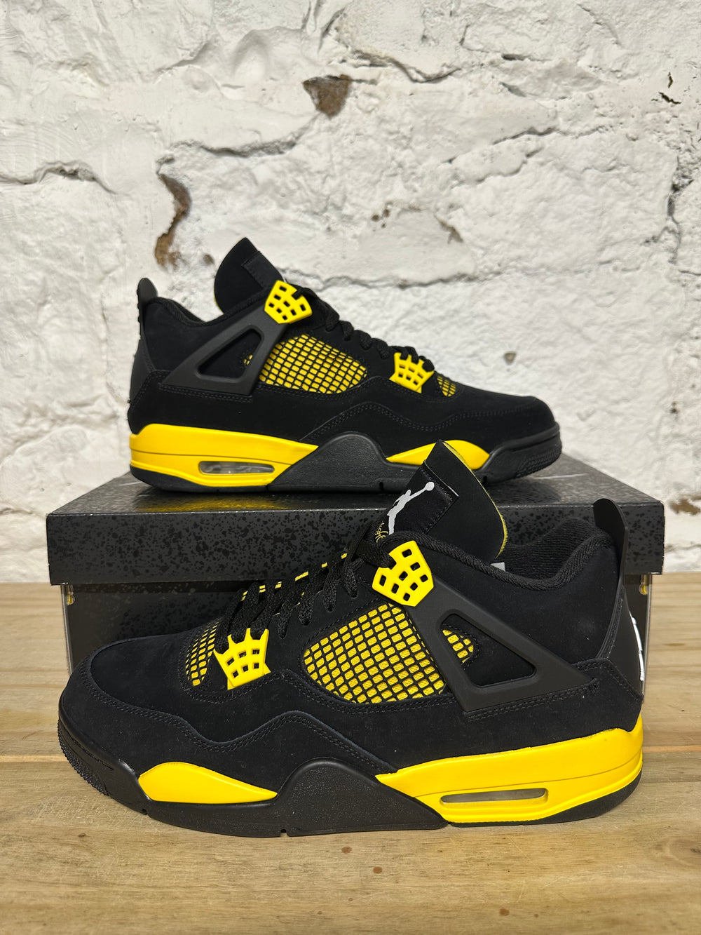Air Jordan 4 Thunder Sz 11 DS