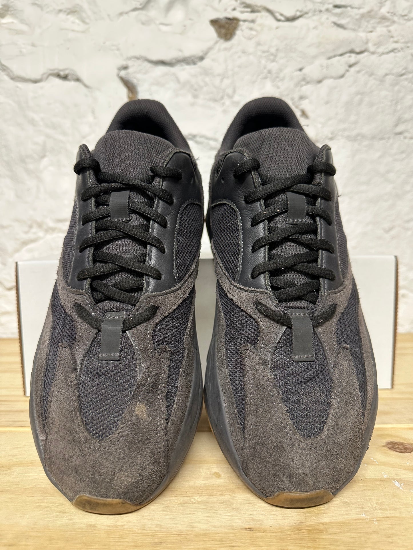 Yeezy 700 Utility Black Sz 10