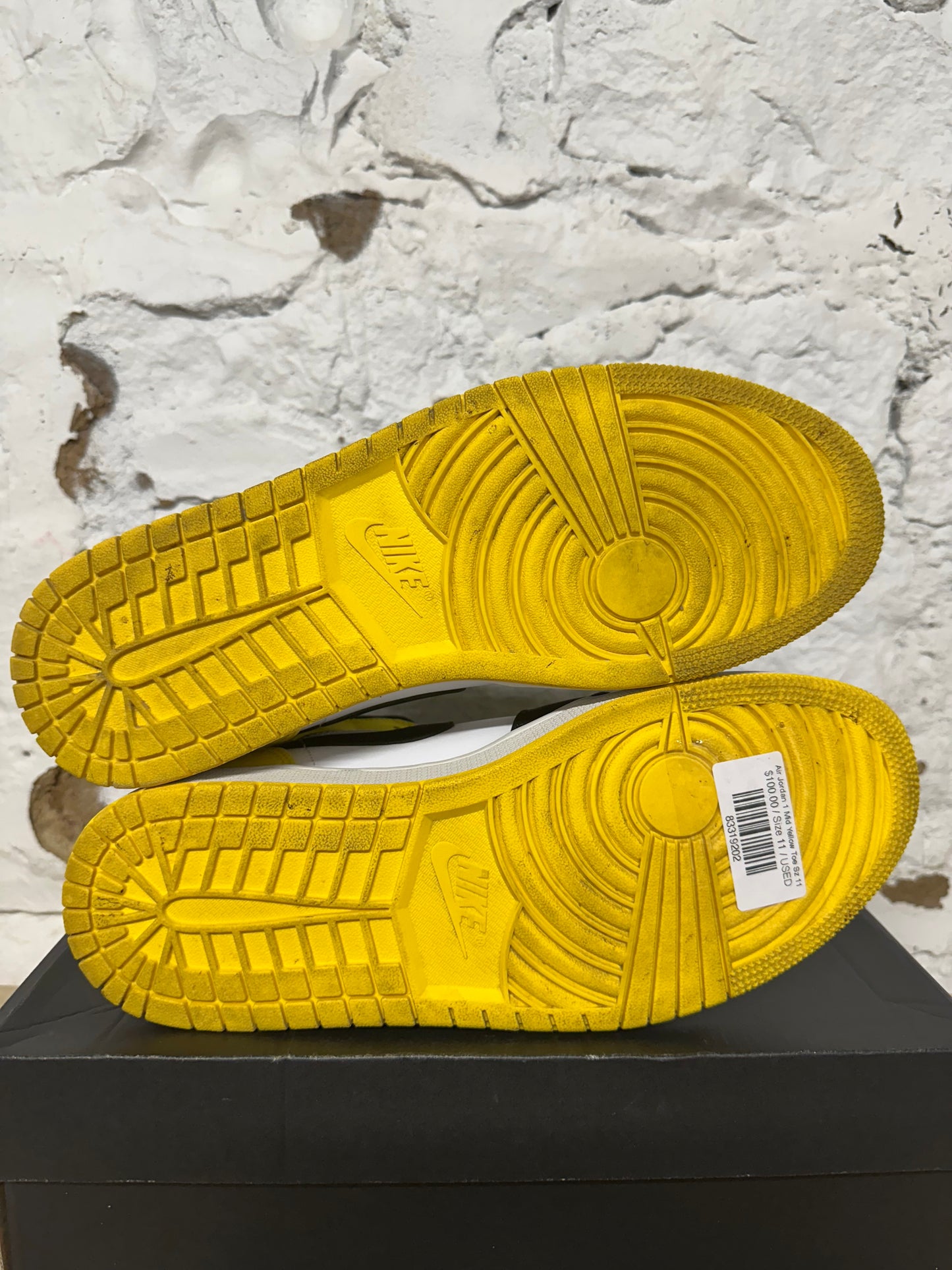 Air Jordan 1 Mid Yellow Toe Sz 11